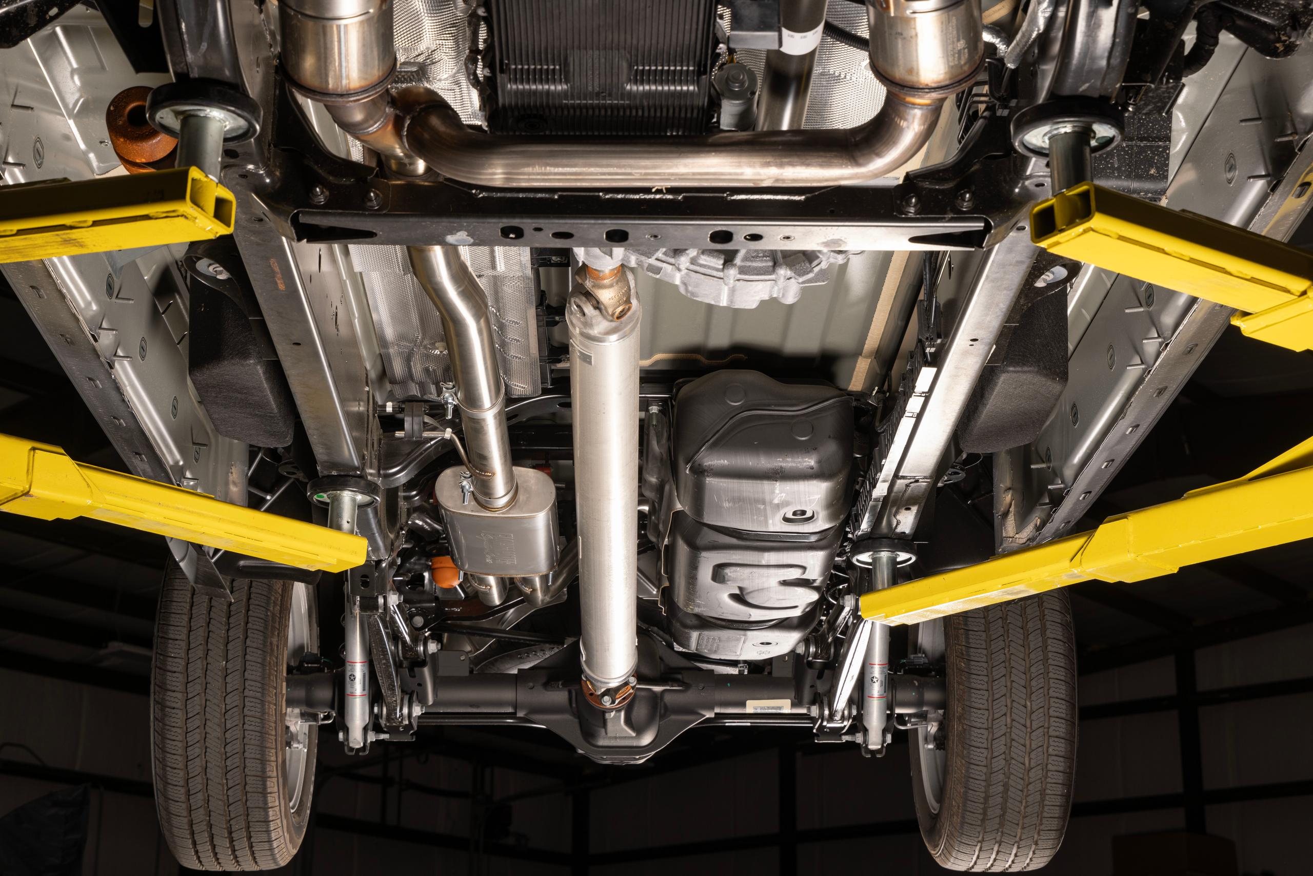 Flowmaster Signature Series Exhaust System (2019-2024 1500) - 737889