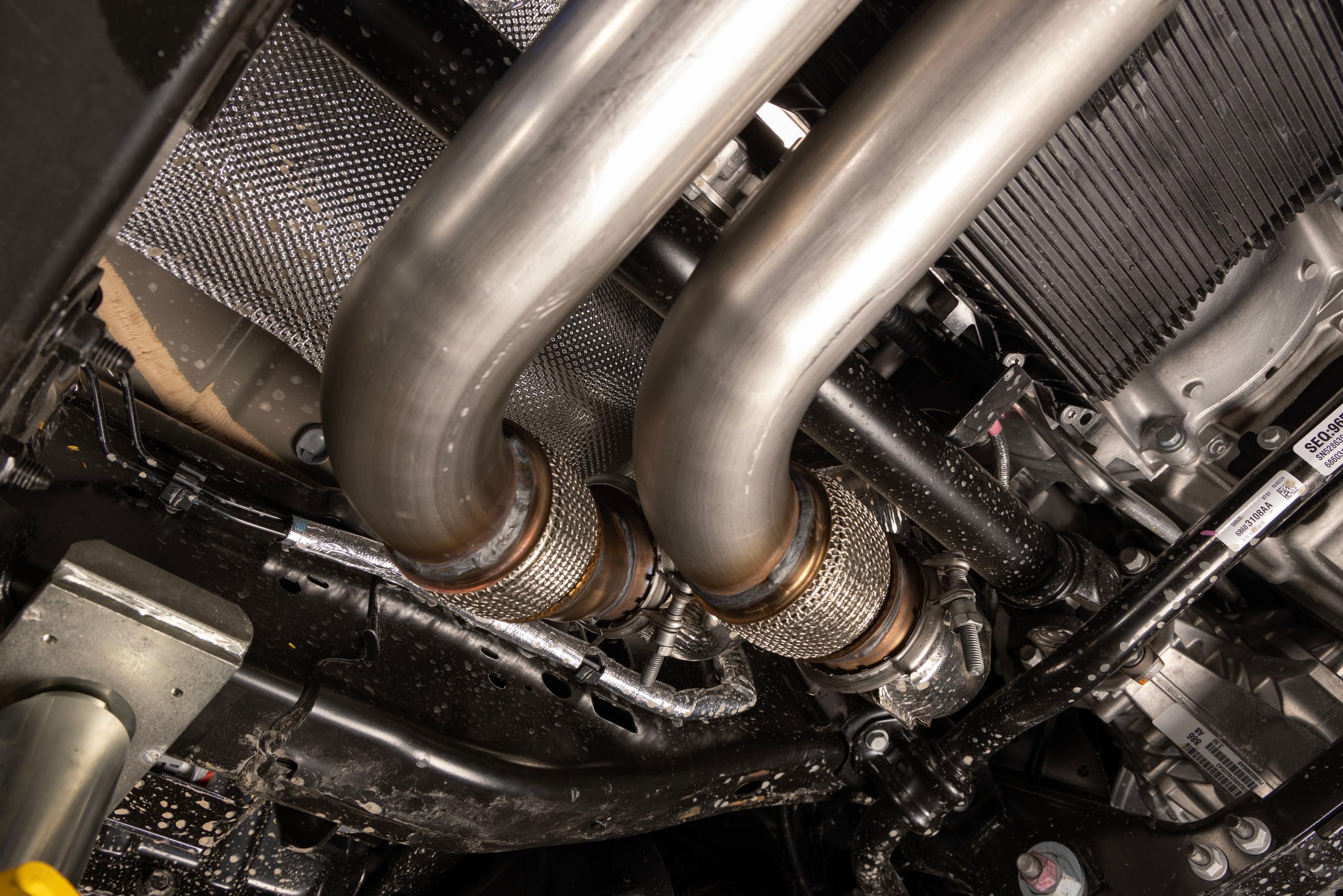 Flowmaster Outlaw Cat-Back Exhaust System (2025 1500) - 818197