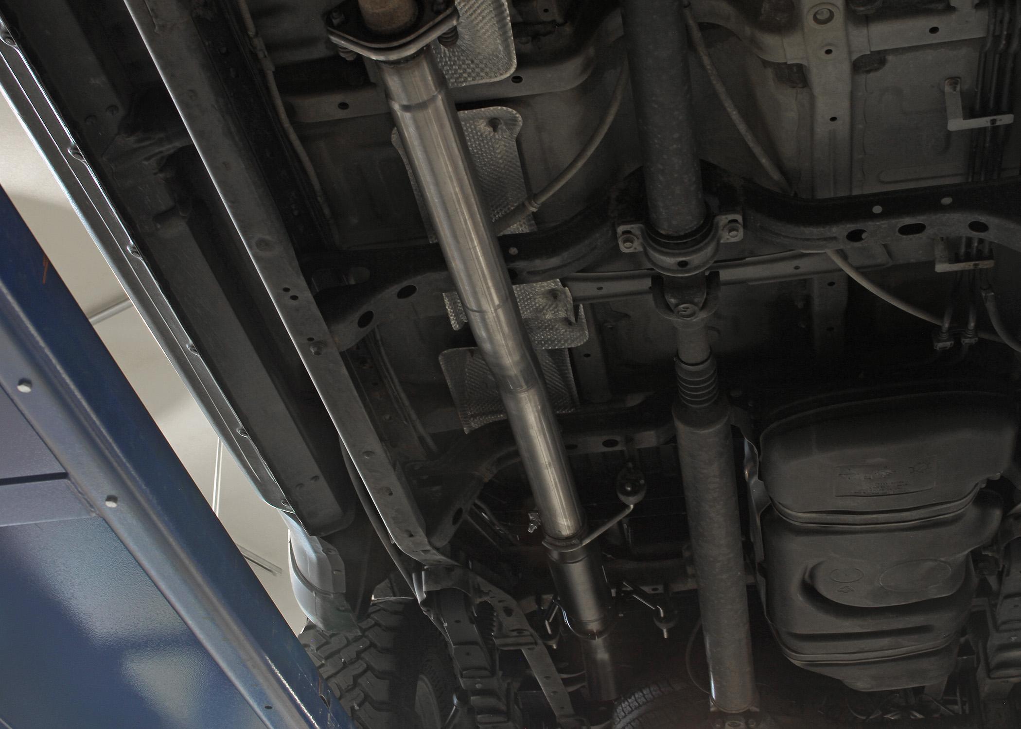 Flowmaster Outlaw Extreme Cat Back Exhaust System (2005-2015 Toyota Tacoma 4.0L) - 817960