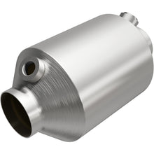 Magnaflow Universal Catalytic Converter - 2.25in. (2011-2012 VPG MV-1,2013-2015 G63 AMG,2011-2015 Touareg) - 5551225