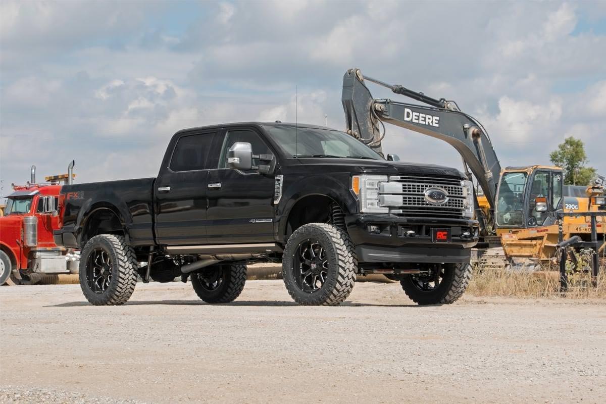Rough Country 6 Inch Lift Kit R/A No OVLD C/O V2 Ford F-250/F-350 Super Duty (17-22) (2017-2022 F-350 Super Duty, F-250 Super Duty) - 55658