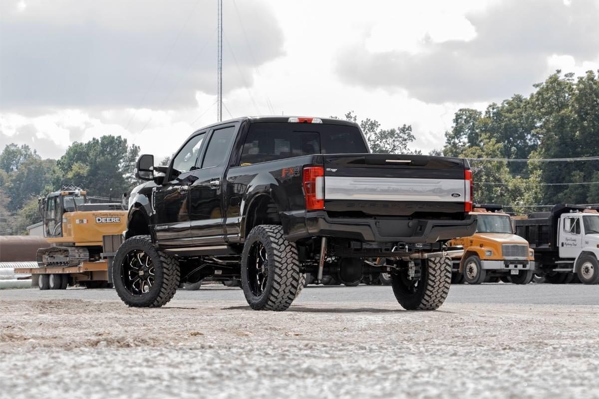 Rough Country 6 Inch Lift Kit R/A No OVLD C/O V2 Ford F-250/F-350 Super Duty (17-22) (2017-2022 F-350 Super Duty, F-250 Super Duty) - 55658