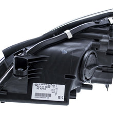 Hella 2006-2011 Mercedes-Benz CLS500 Halogen Headlight Assembly