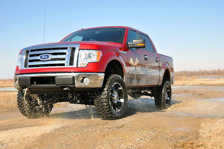 Rough Country 4in Ford Suspension Lift Kit, Strut Spacers (09-10 F-150 4WD) (2009-2010 F-150) - 59930