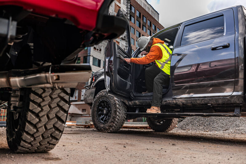 AMP Research Powerstep Vision 2022-2025 Toyota Tundra Crewmax (2022-2025 Tundra) - 96338-01A