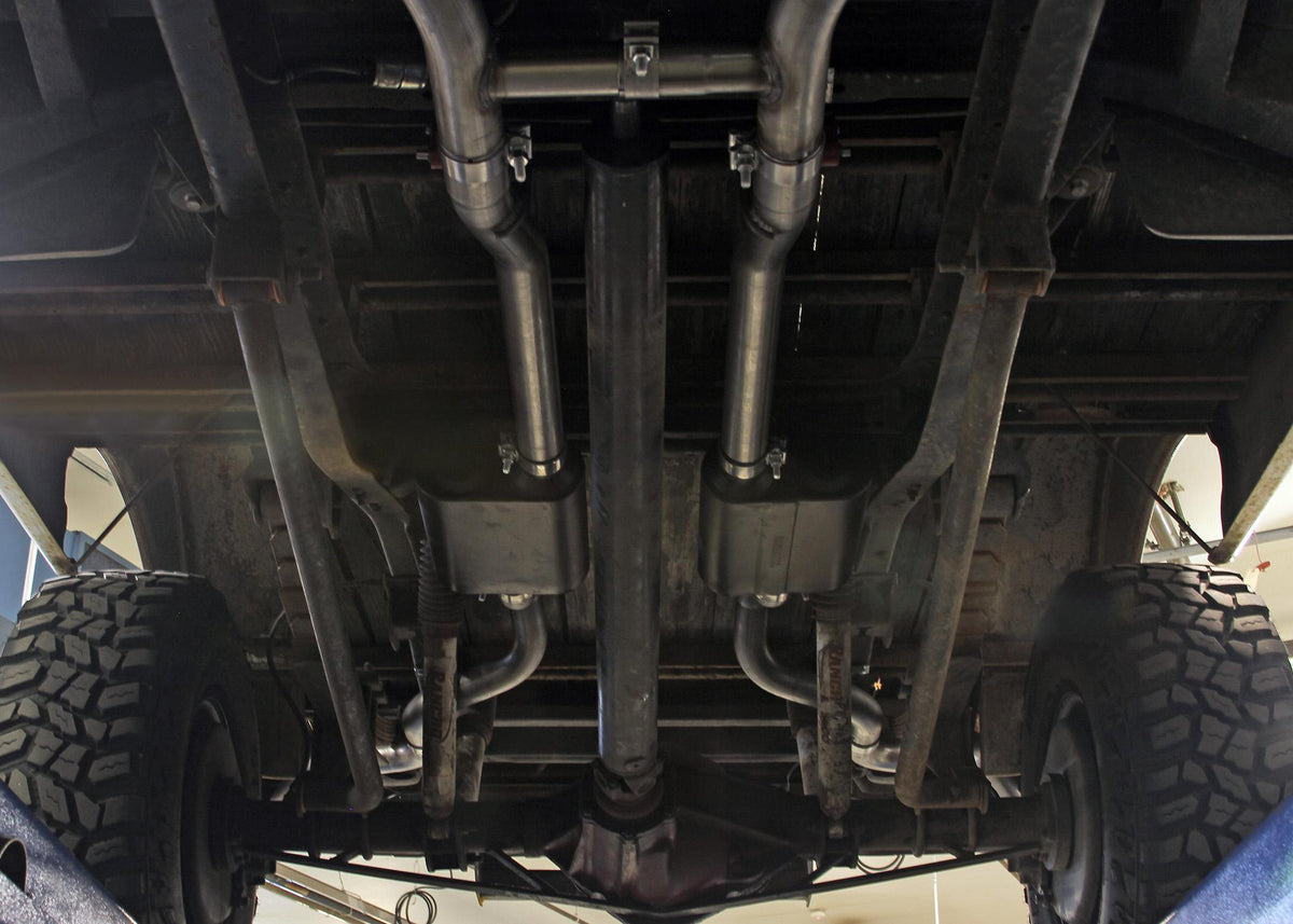Flowmaster American Thunder Crossmember-Back Exhaust System (1967-1972 K10, K15, K1500, K20, K25/2500 4WD Trucks with V8) - 817940