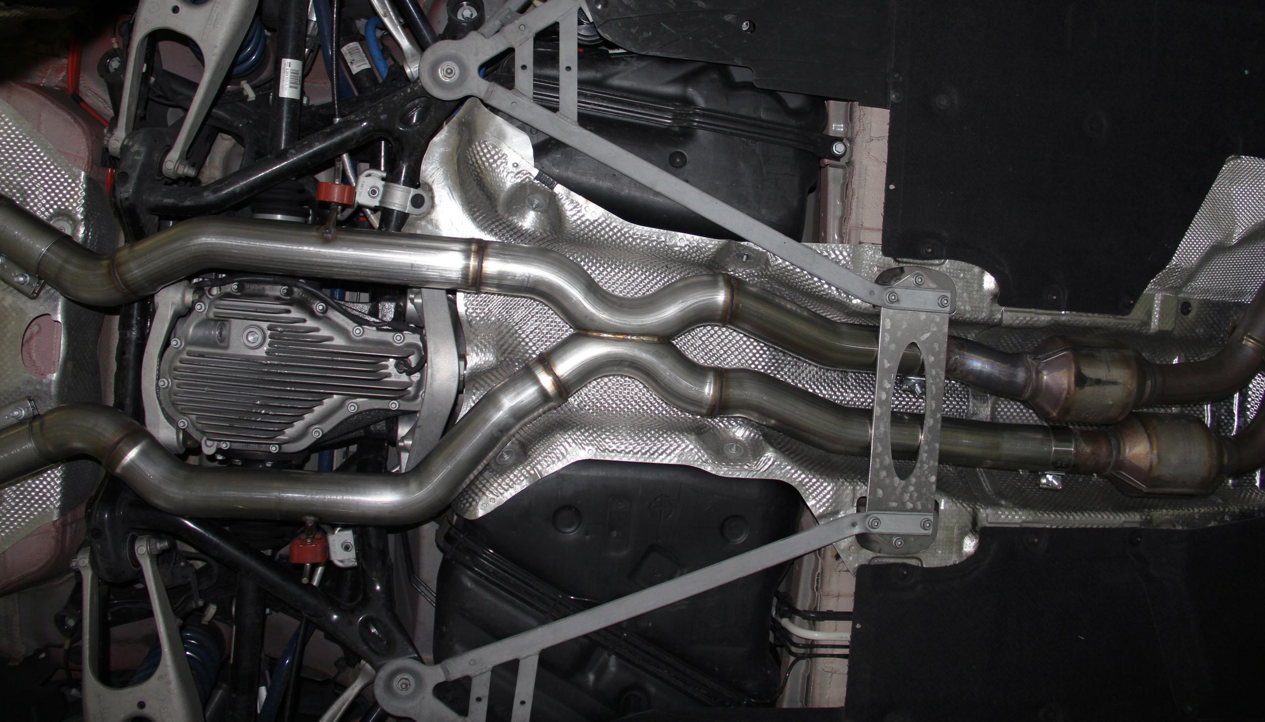 M3/M4 Midpipe (2015-2017 M3,2015-2017 M4) - D660-0060
