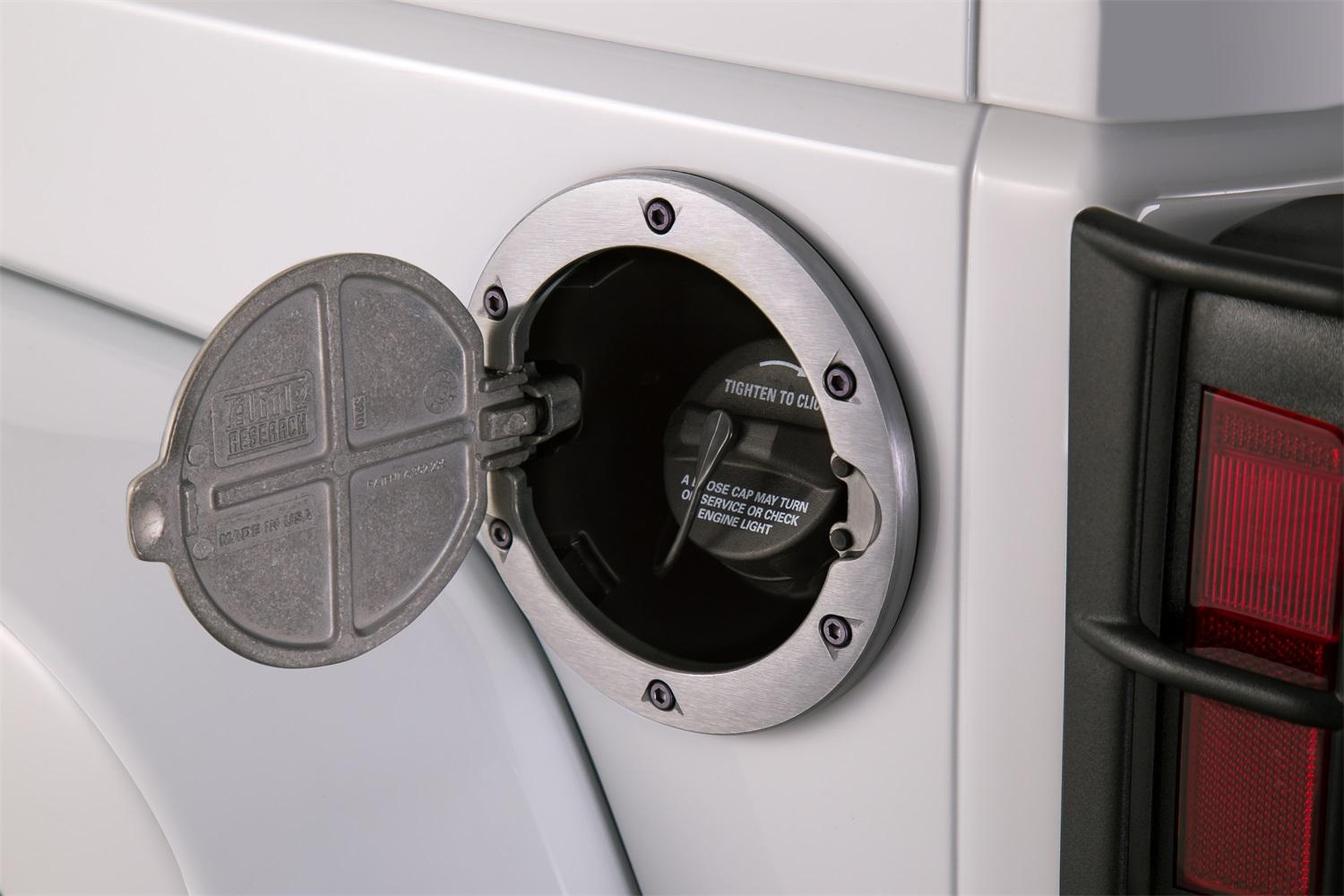 AMP Research Alloy Fuel Door, Brushed Aluminum - 07-18 Jeep Wrangler JK, 2 dr/4 dr (2007-2018 Wrangler, Wrangler JK) - 73000-00A