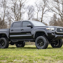 Rough Country 6 Inch Lift Kit M1 Struts/M1 Toyota Tacoma 2WD/4WD (2016-2023) (2016-2023 Tacoma) - 75840