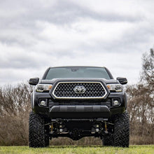 Rough Country 6 Inch Lift Kit M1 Struts/M1 Toyota Tacoma 2WD/4WD (2016-2023) (2016-2023 Tacoma) - 75840