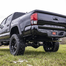 Rough Country 6 Inch Lift Kit M1 Struts/M1 Toyota Tacoma 2WD/4WD (2016-2023) (2016-2023 Tacoma) - 75840