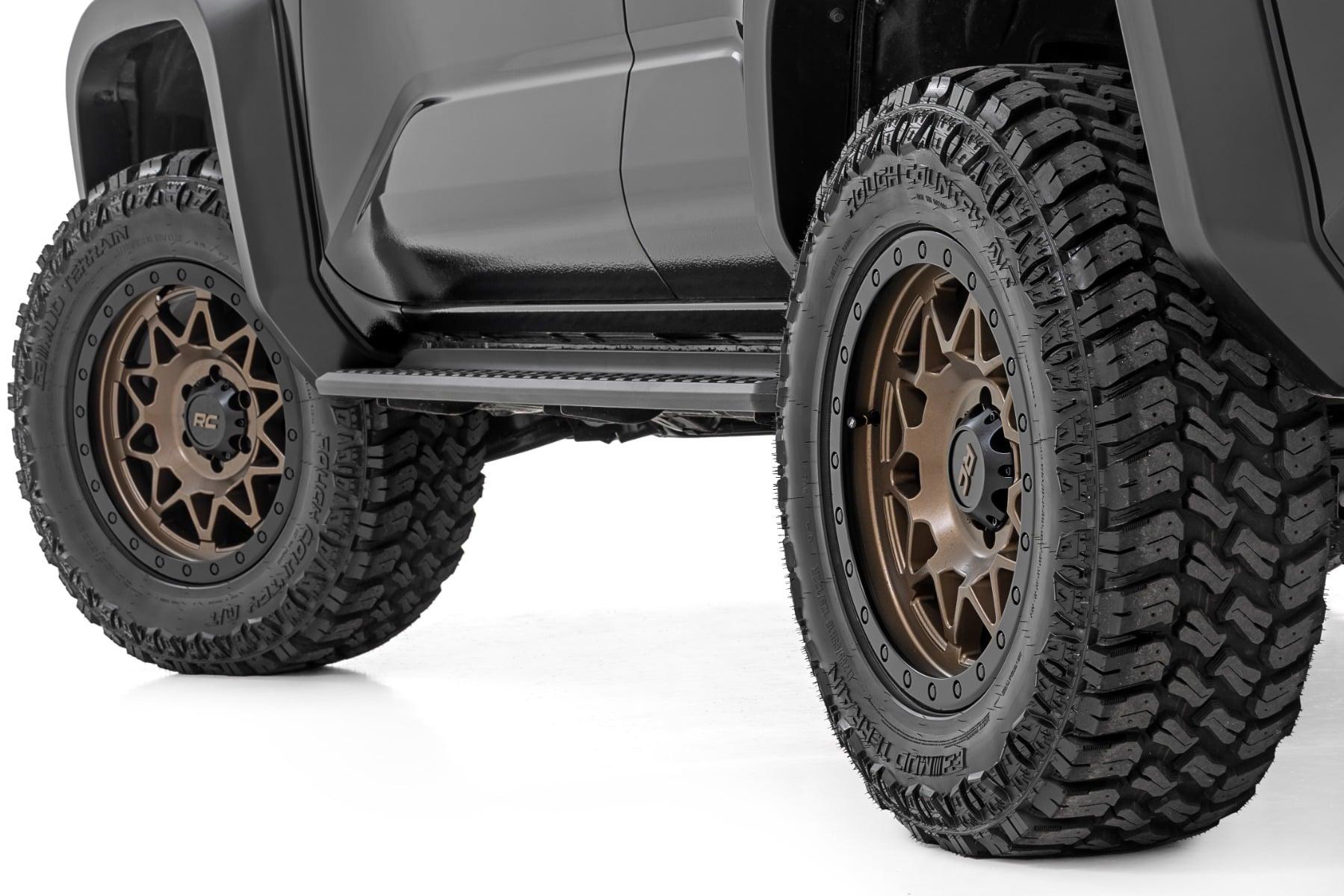 Rough Country 78 Series Wheel Simulated Beadlock Bronze/Black 18x9 6x5.5 -12mm (1960-1999 C10 Pickup, Land Cruiser, K10 Pickup, K15/K1500 Pickup, K15/K1500 Suburban, Wagoneer, Cherokee, J10, J20, K5 Blazer, K10, K10 Suburban, C15 Suburban, K15 Suburban, S