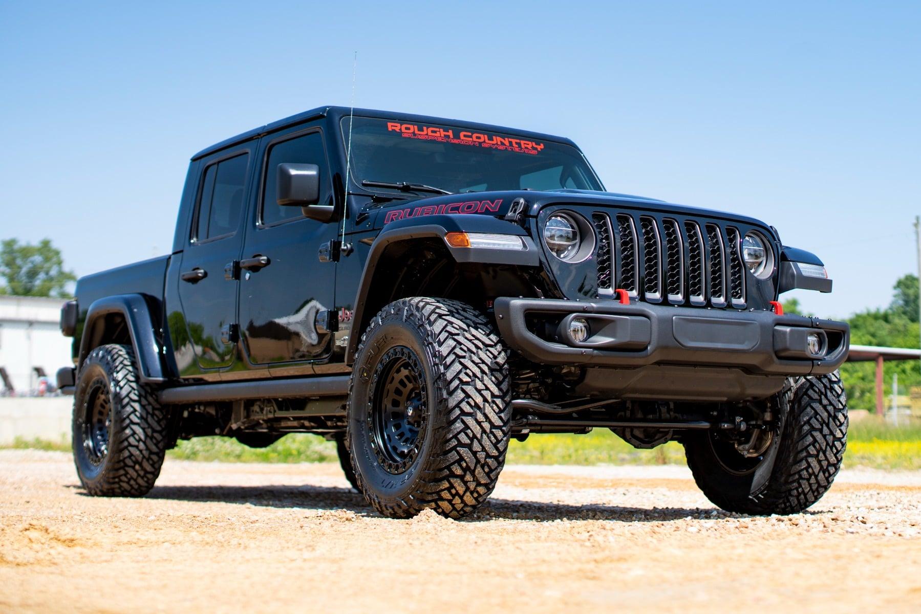 Rough Country 2.5 Inch Leveling Kits Springs M1 Jeep Gladiator JT 4WD (2024-2025) (2024-2026 Gladiator) - 78440
