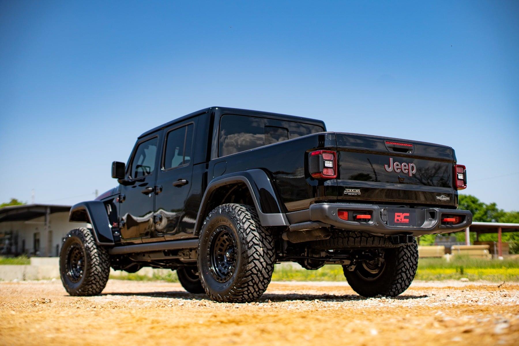 Rough Country 2.5 Inch Leveling Kits Springs M1 Jeep Gladiator JT 4WD (2024-2025) (2024-2026 Gladiator) - 78440