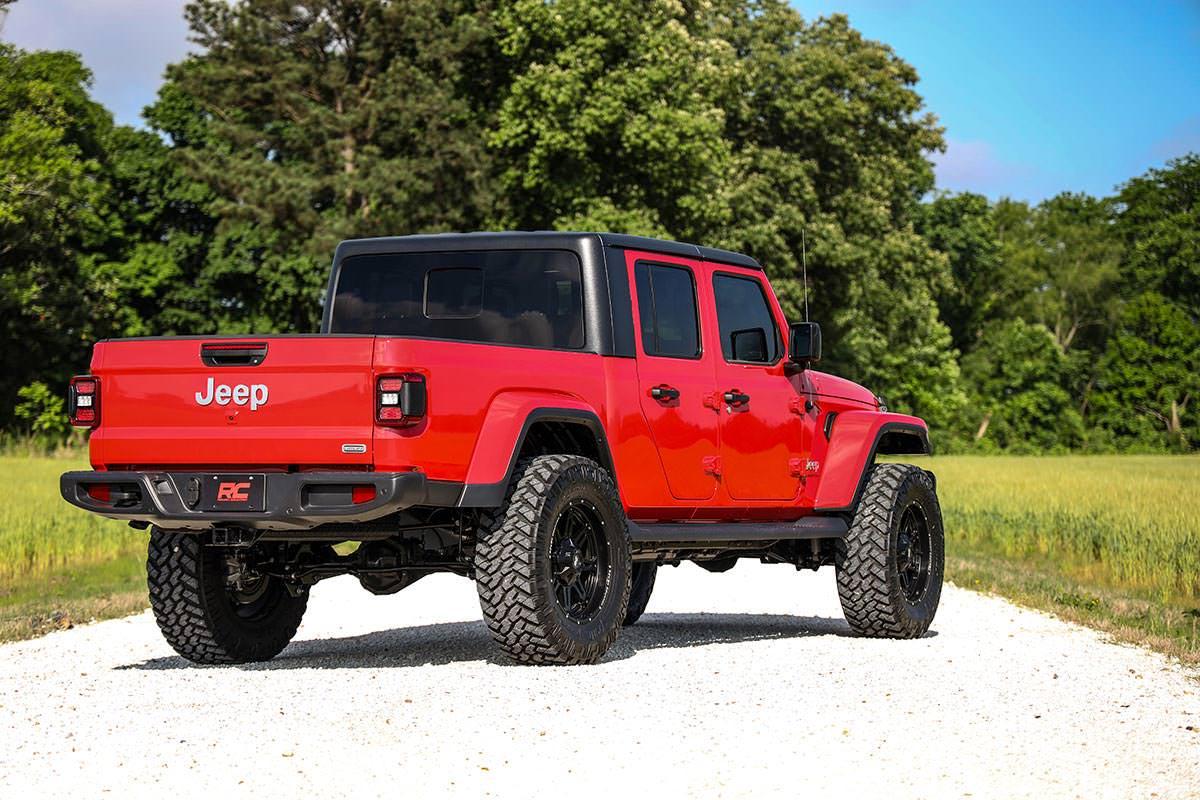 Rough Country 3.5 Inch Lift Kit Springs V2 Jeep Gladiator JT 4WD (2024-2025) (2024-2026 Gladiator) - 78970