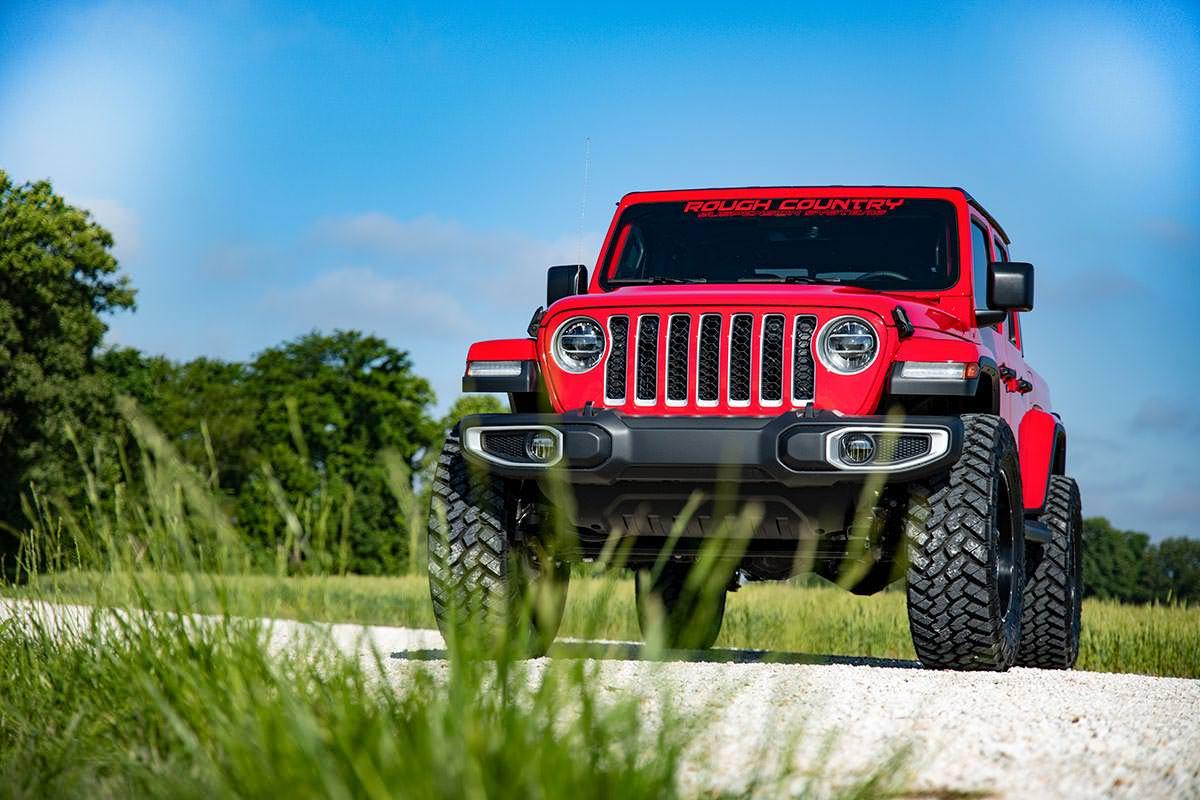 Rough Country 3.5 Inch Lift Kit Springs V2 Jeep Gladiator JT 4WD (2024-2025) (2024-2026 Gladiator) - 78970