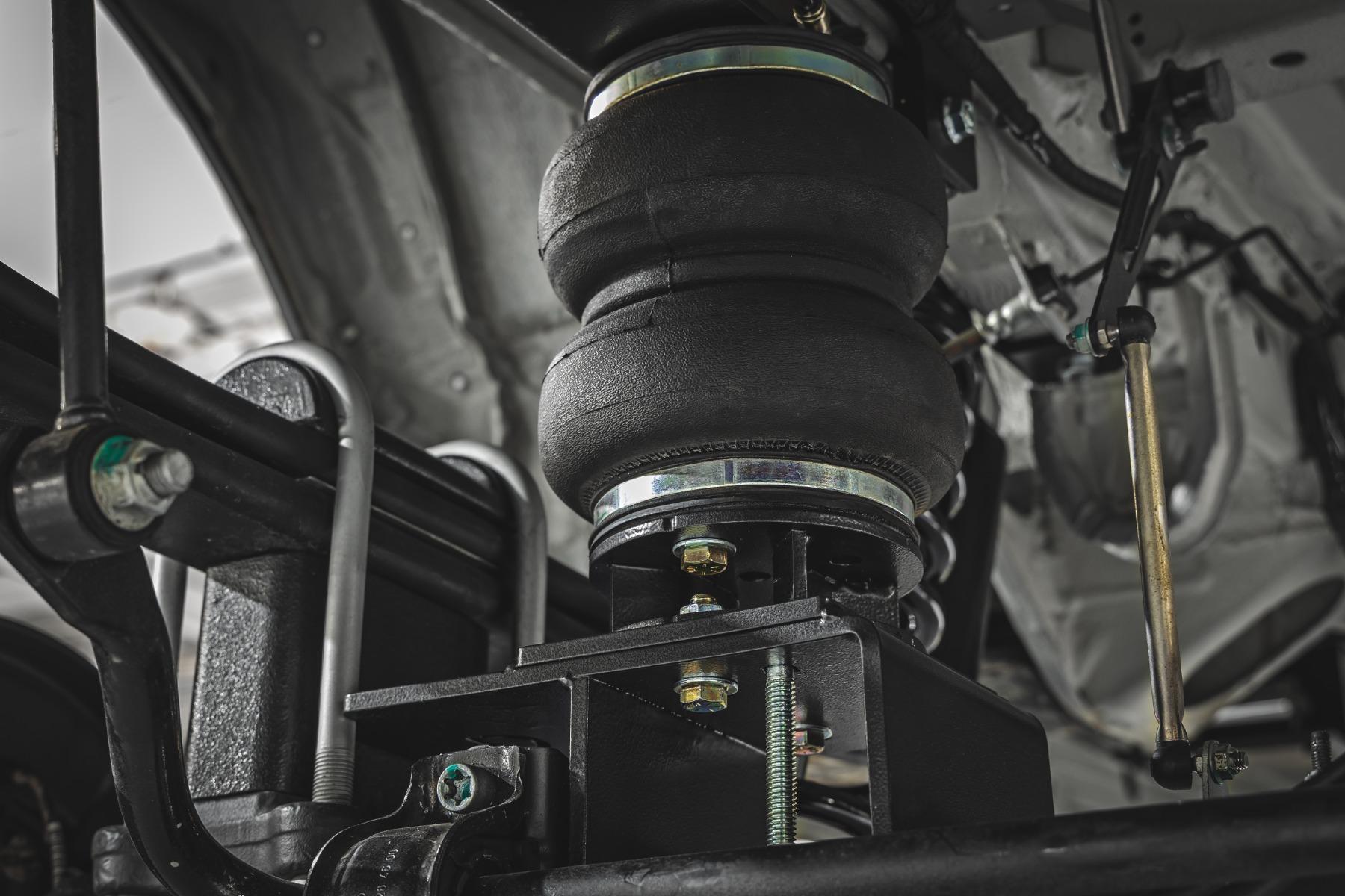Rough Country Air Spring Kit Mercedes-Benz Sprinter 3500 (19-22)/Sprinter 3500XD (19-25) (2019-2022 Sprinter 3500, Sprinter 2500) - 85004