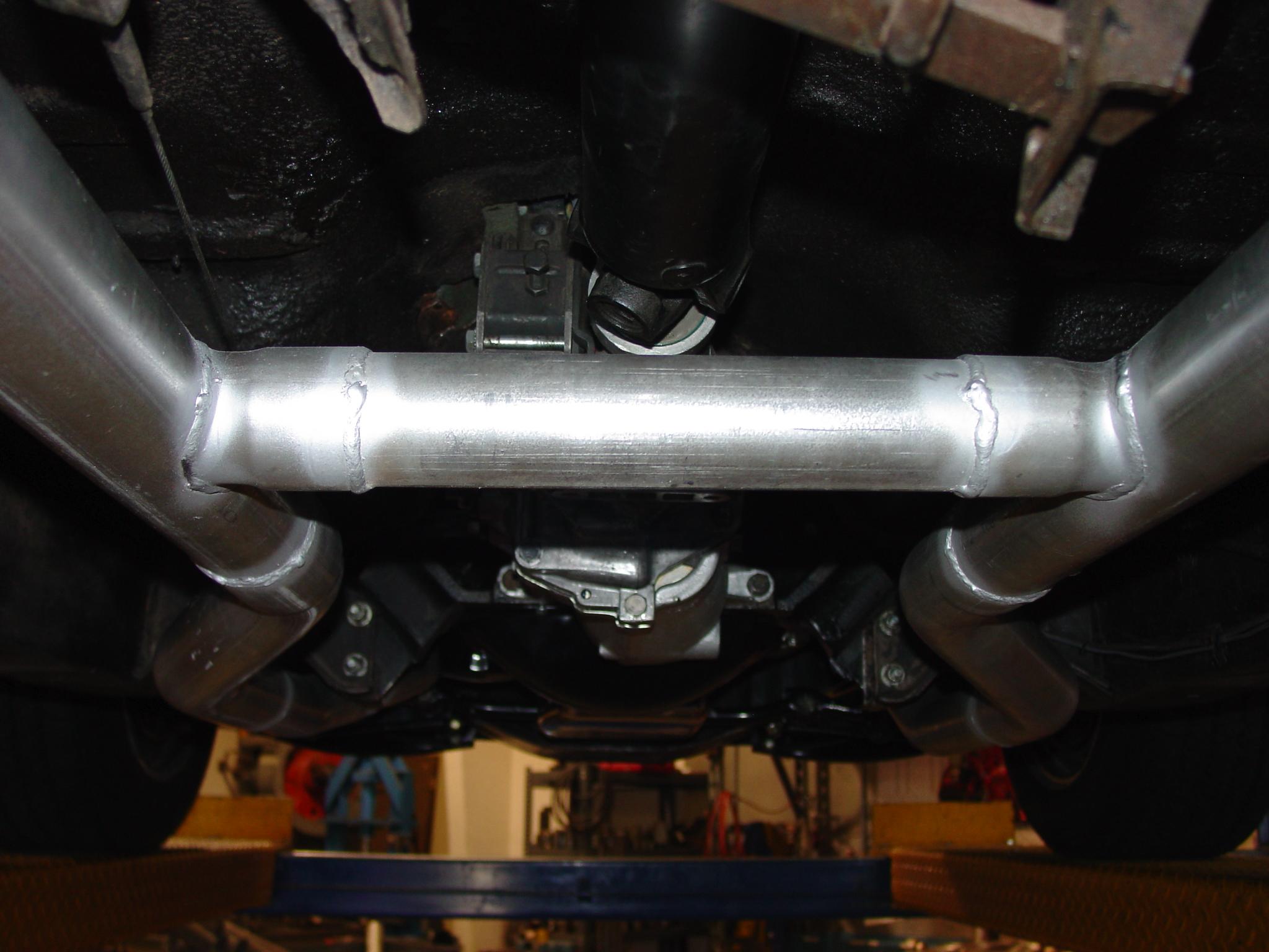 Flowmaster 55-57 Chevy 2.5" Amt 409S  - 817174