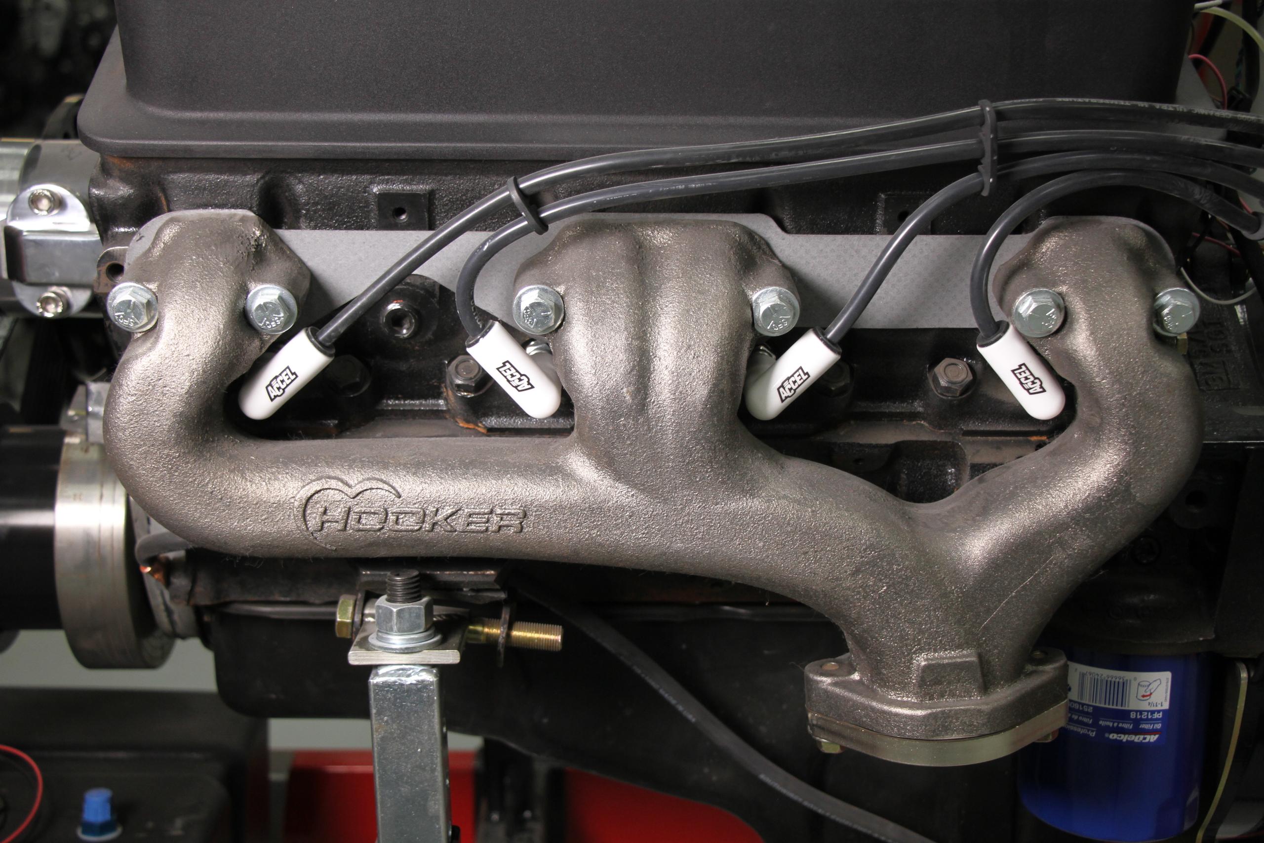 Hooker Exhaust Manifolds - 8527HKR