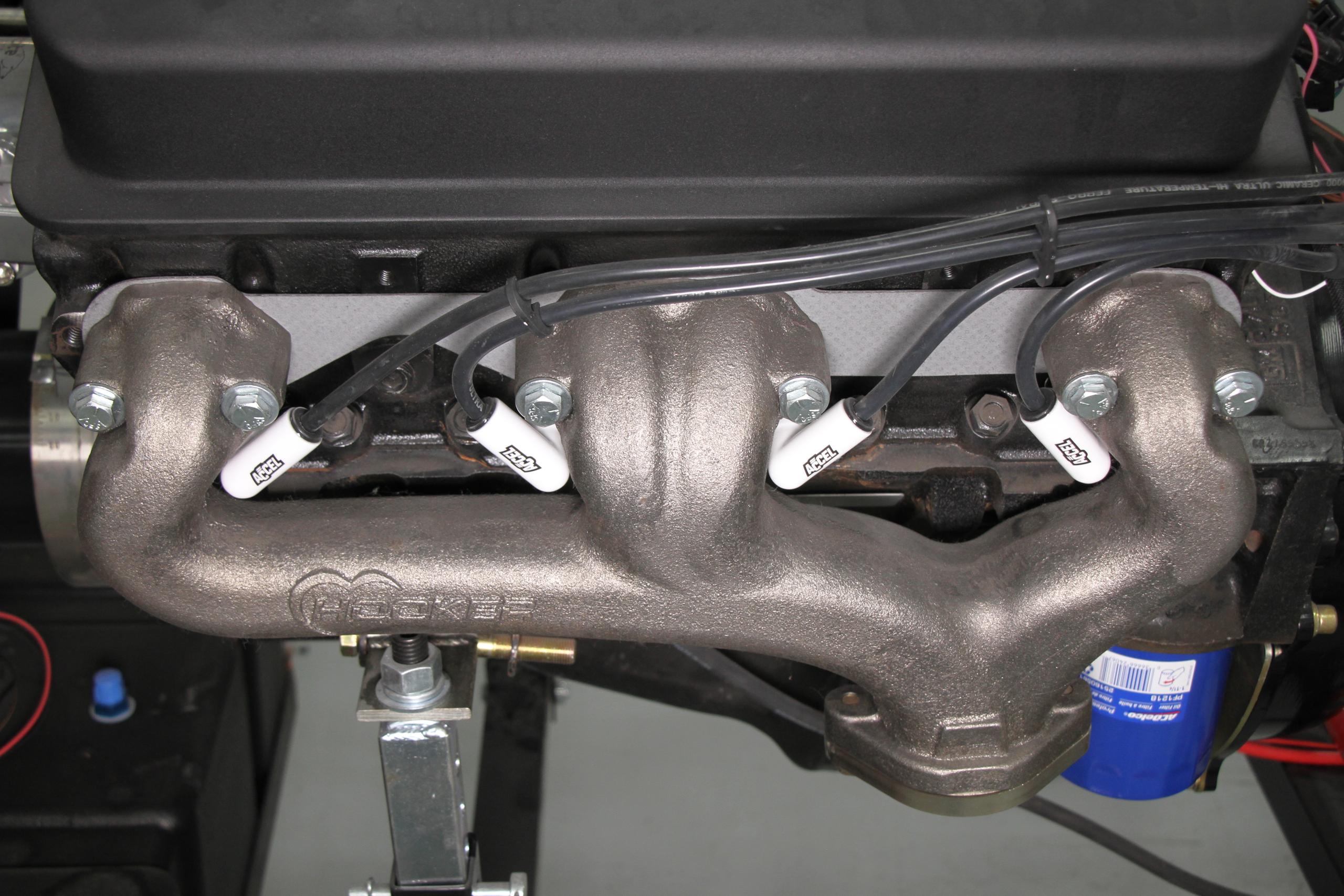 Hooker Exhaust Manifolds - 8527HKR