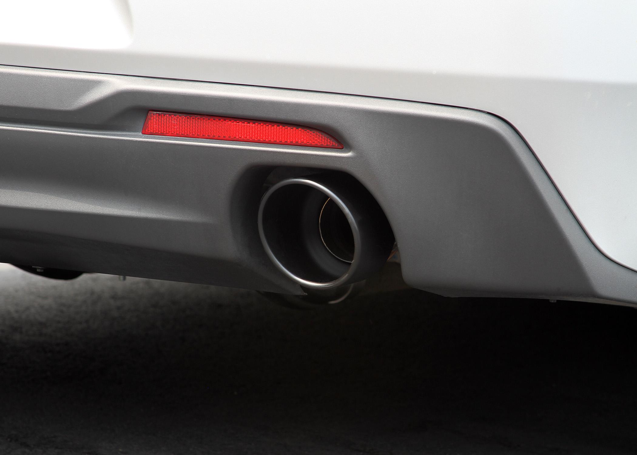 Flowmaster FlowFX Axle Back Exhaust System (2016-2022 Chevrolet Camaro 3.6L) - 717992