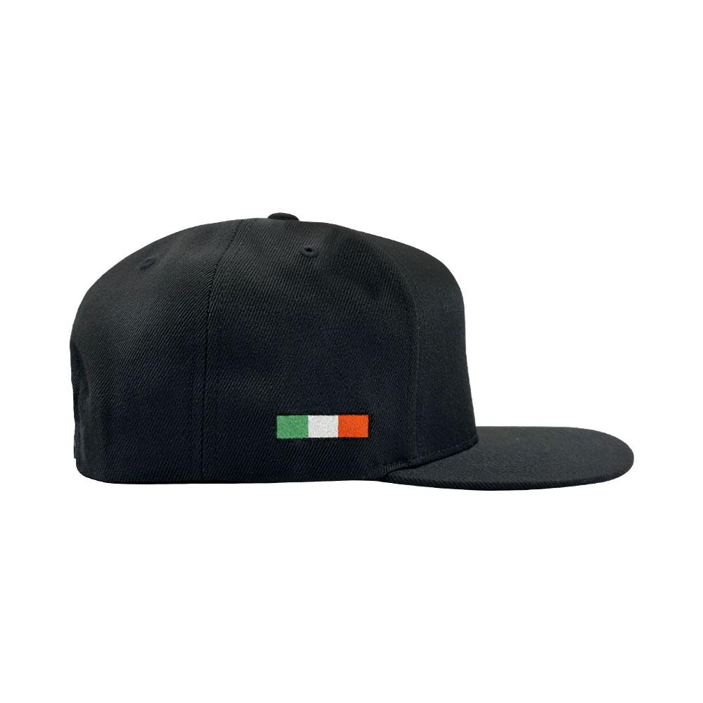 Momo Arrow Logo Flat Bill Snapback, Black - AM30123