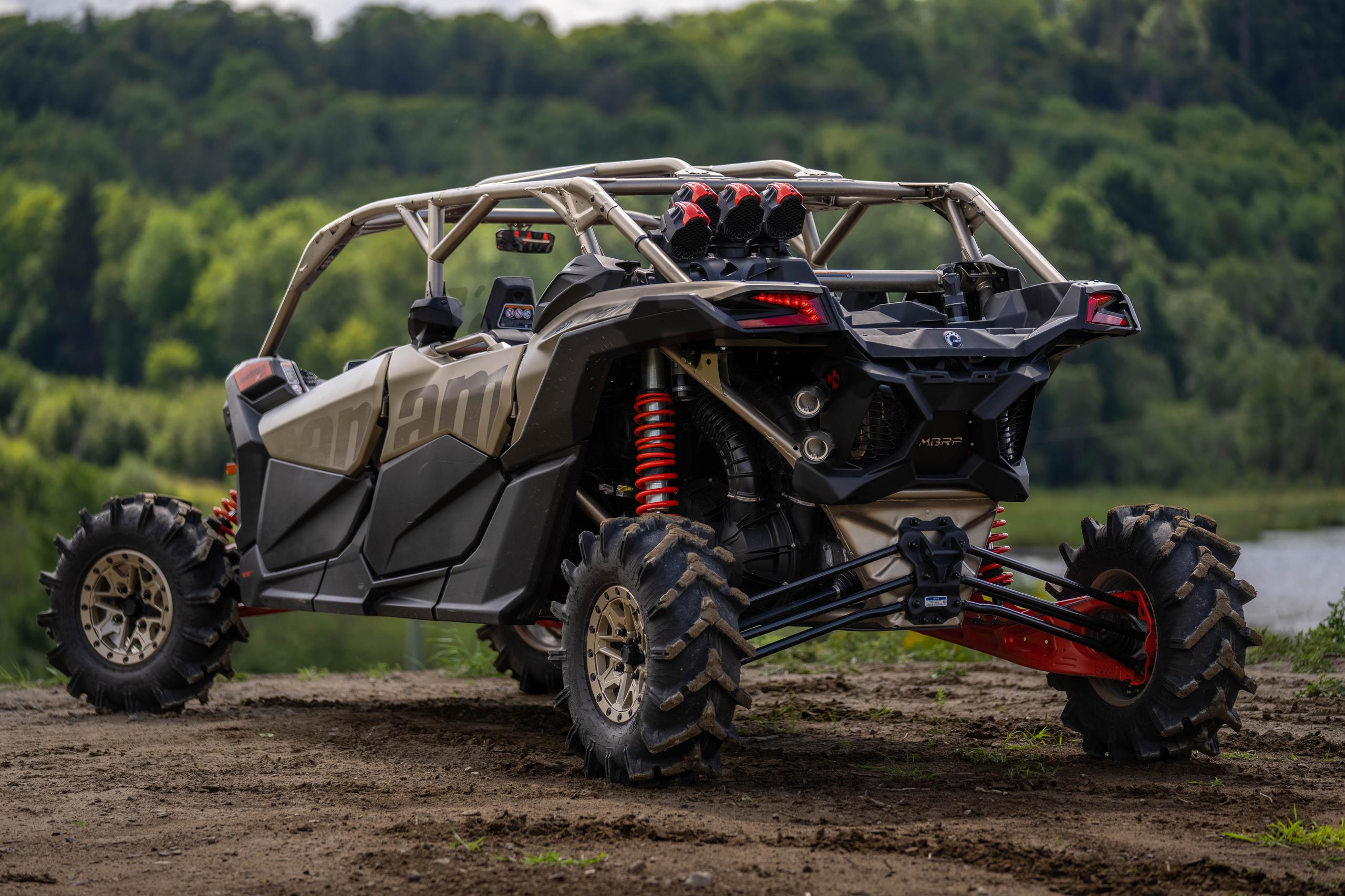 MBRP Active Exhaust; T304 Dual-Out; 3" OD Carbon Fiber Tips (2017-2018 Can-Am Maverick X3 / 2019+ Turbo / Turbo R / Turbo RR) - AT-9208AS