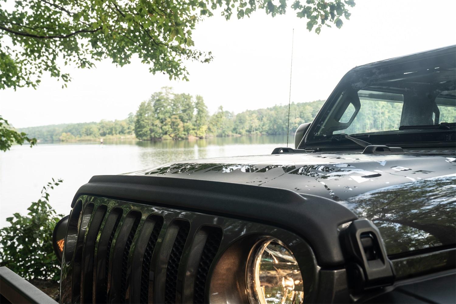 Bushwacker Trail Armor Hood Guard (2018-2021 Wrangler, Gladiator) - 14093