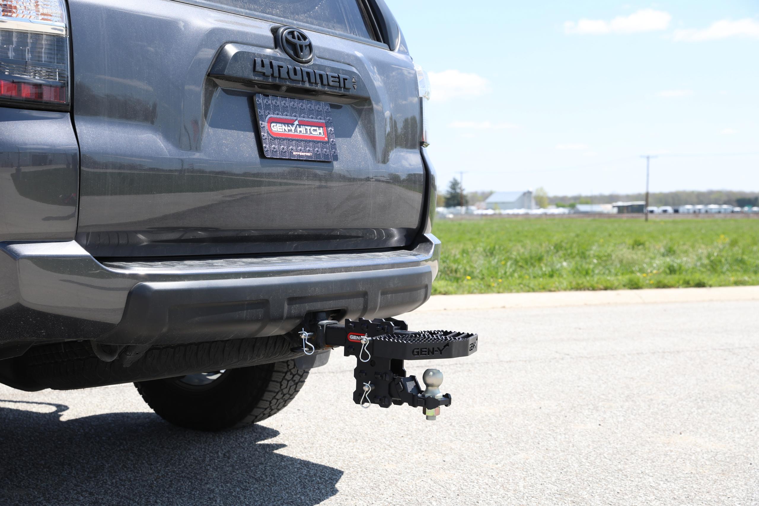 Gen-Y Hitch GH-030 2" Shank Heavy-Duty 500lb Serrated Hitch Step - GH-030