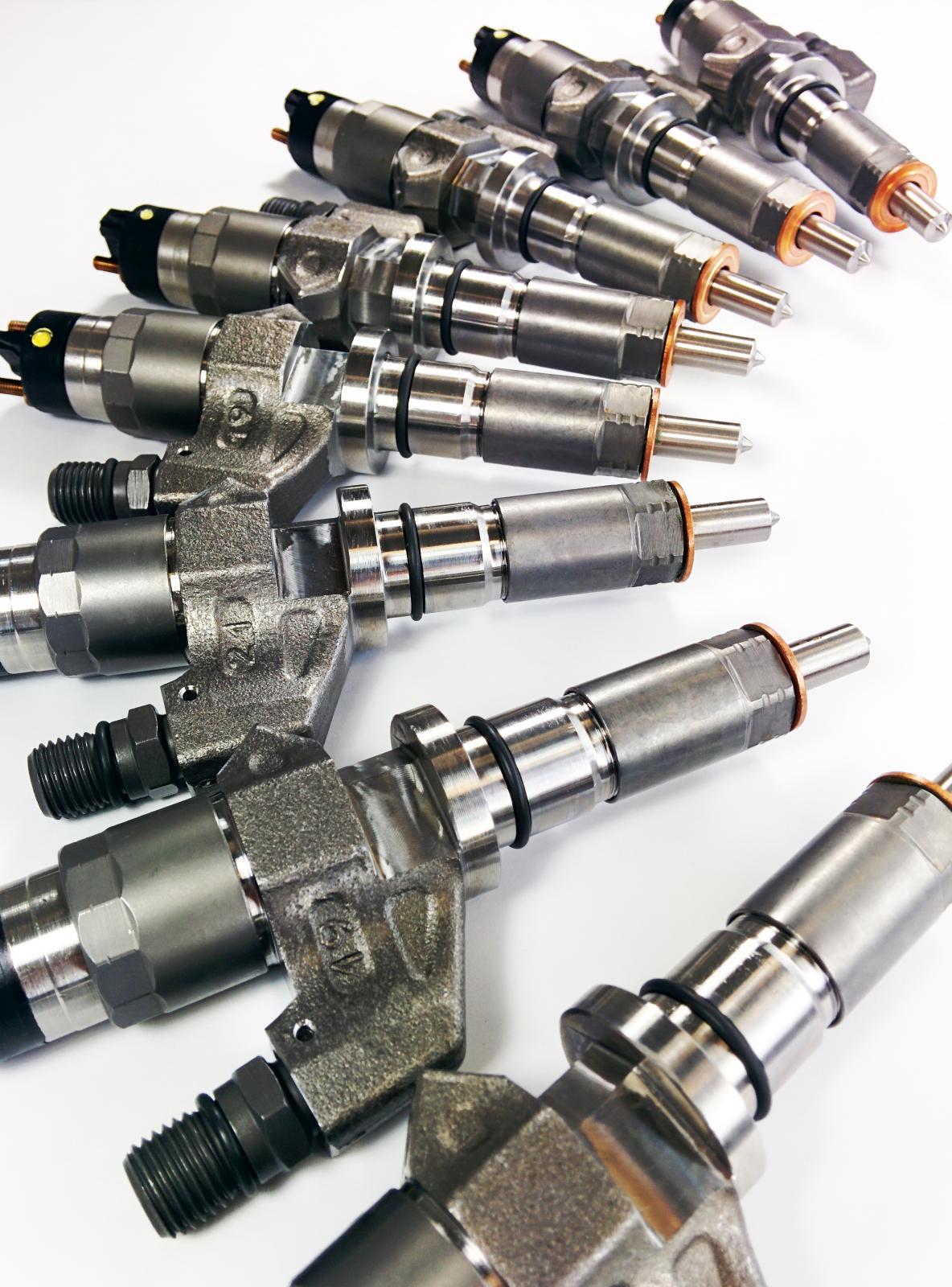 Dynomite Diesel Duramax 01-04 LB7 Reman Injector Set 60 Percent Over 100hp (2001-2004 Silverado 3500, Sierra 2500 HD, Sierra 3500, Silverado 2500 HD) - DDPLB7-100