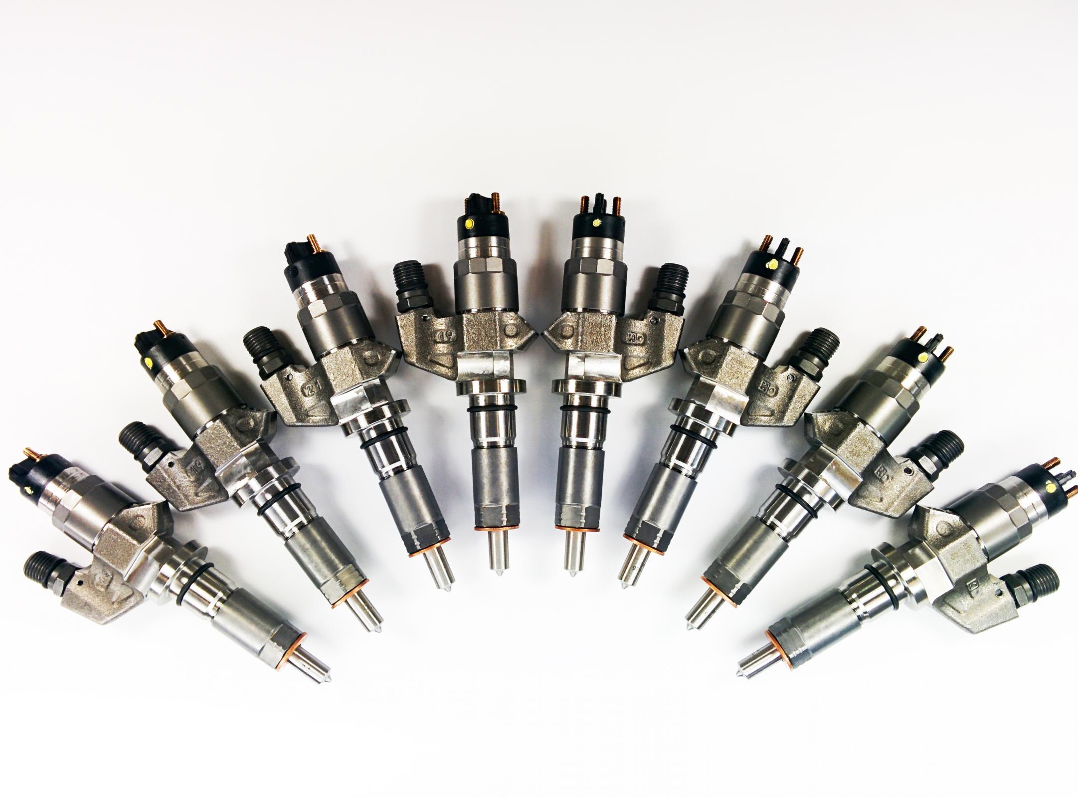 Dynomite Diesel Duramax 01-04 LB7 Brand New Injector Set 100 Percent Over SAC Nozzle (2001-2004 Silverado 3500, Sierra 2500 HD, Sierra 3500, Silverado 2500 HD) - DDPNLB7-200