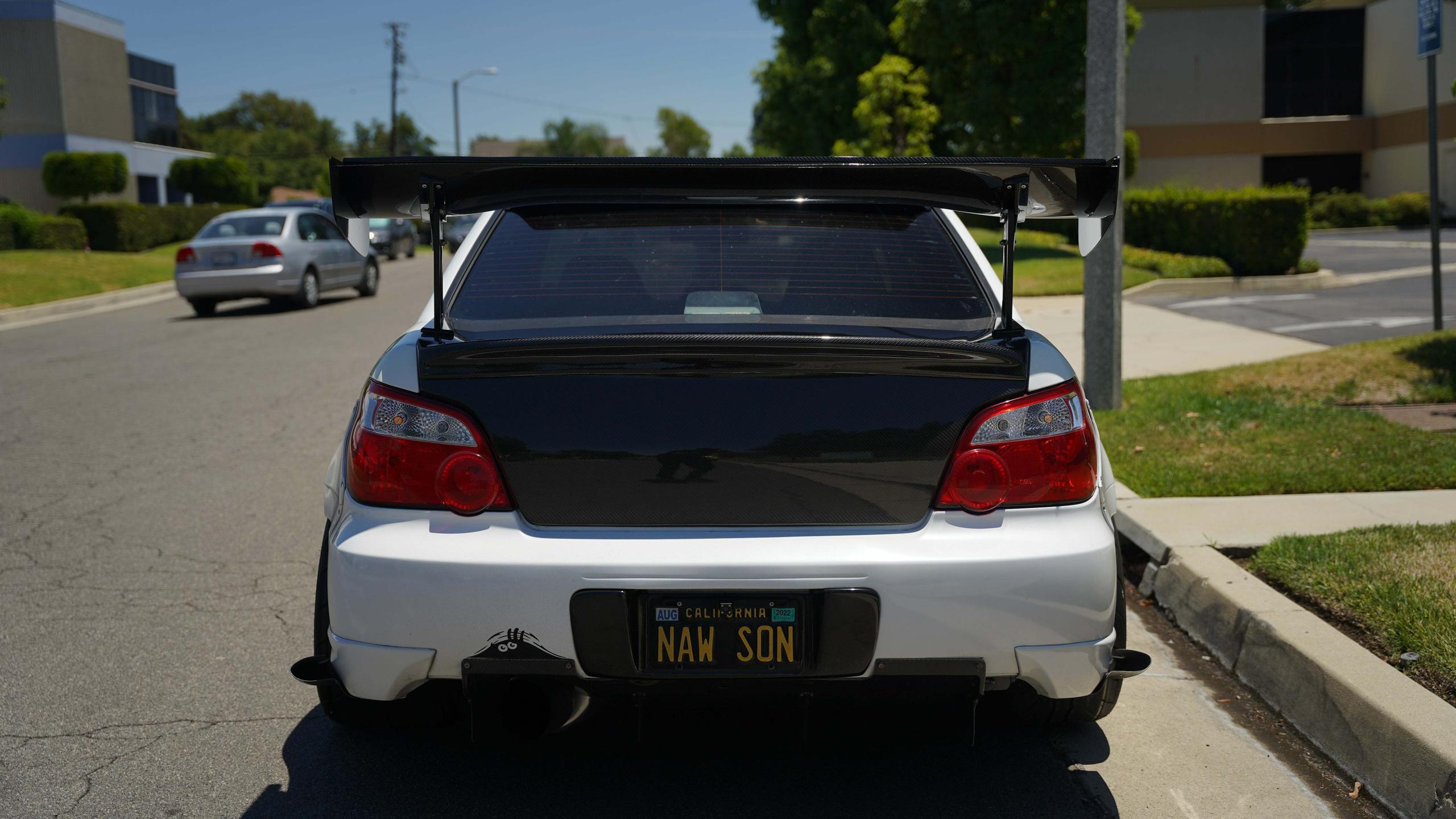 APR Carbon Fiber License Plate Frame/WRX,STI (2004-2007 WRX/STI) - CBX-WRXLIC