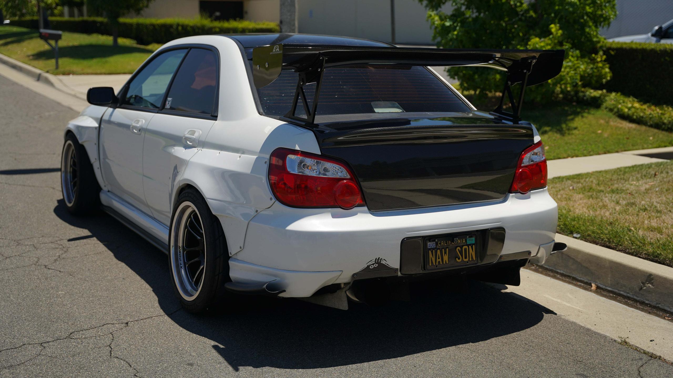 APR Carbon Fiber License Plate Frame/WRX,STI (2004-2007 WRX/STI) - CBX-WRXLIC