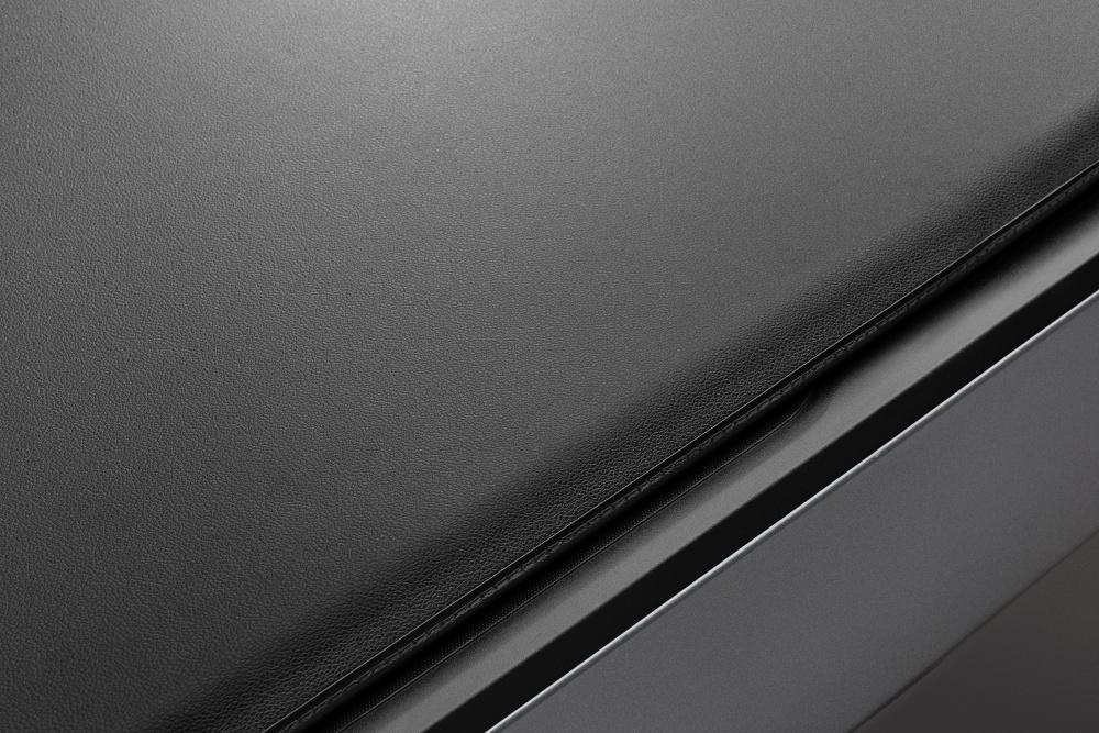 Extang Trifecta ALX Tonneau Cover - Black - Leather Grained Fabric - 2019 (New Body Style)-2023 Chevy Silverado/GMC Sierra (without CarbonPro Bed) 5' 9" Bed without Factory Side Storage Boxes with or without MultiPro/MultiFlex Tailgate - 90456