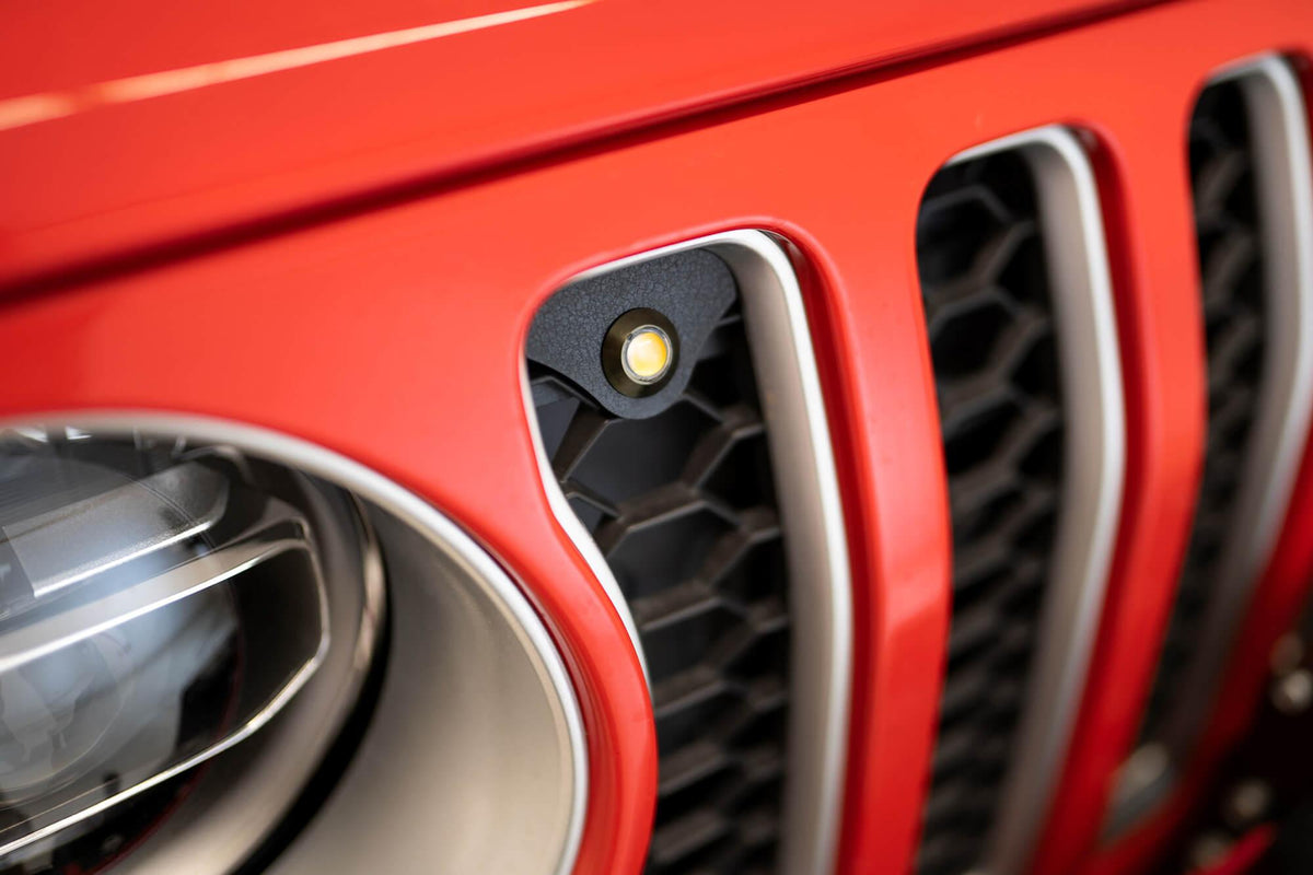 DV8 Offroad 18-22 Jeep Wrangler Jl Front Grille Amber Accent Lights - GRJL-02