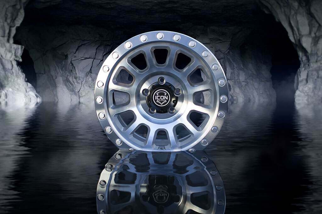 Icon Alloys Hulse Silver Machined - 17 X 8.5 / 5 X 5 / -6Mm / 4.5" Bs - 8017857345SM