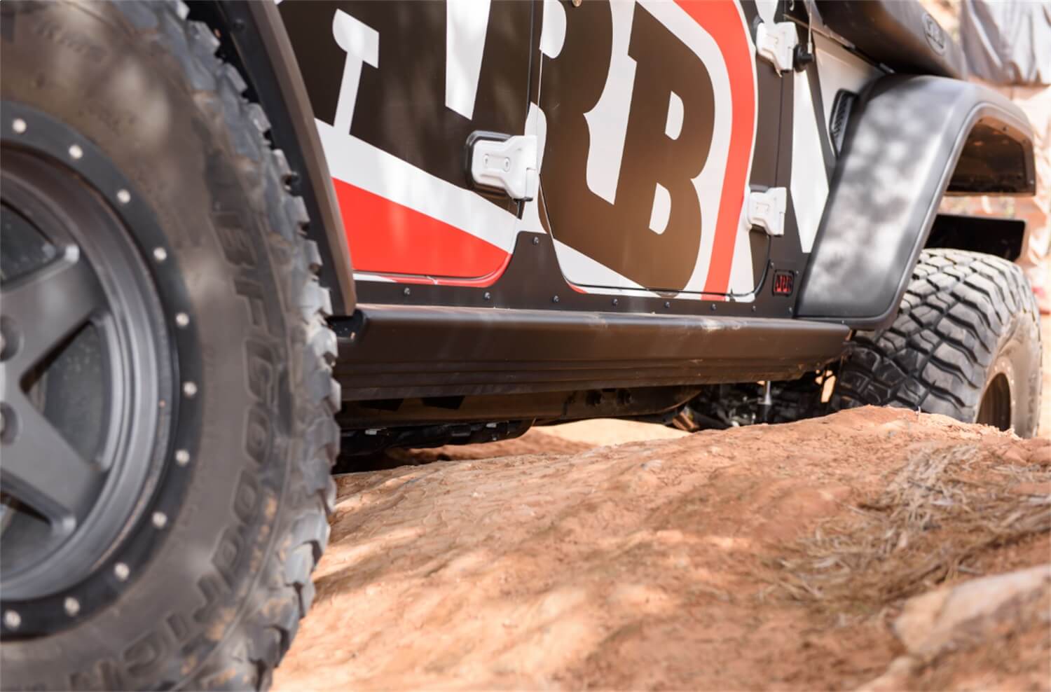 ARB Rock Sliders (2018-2021 Wrangler) - 4450240