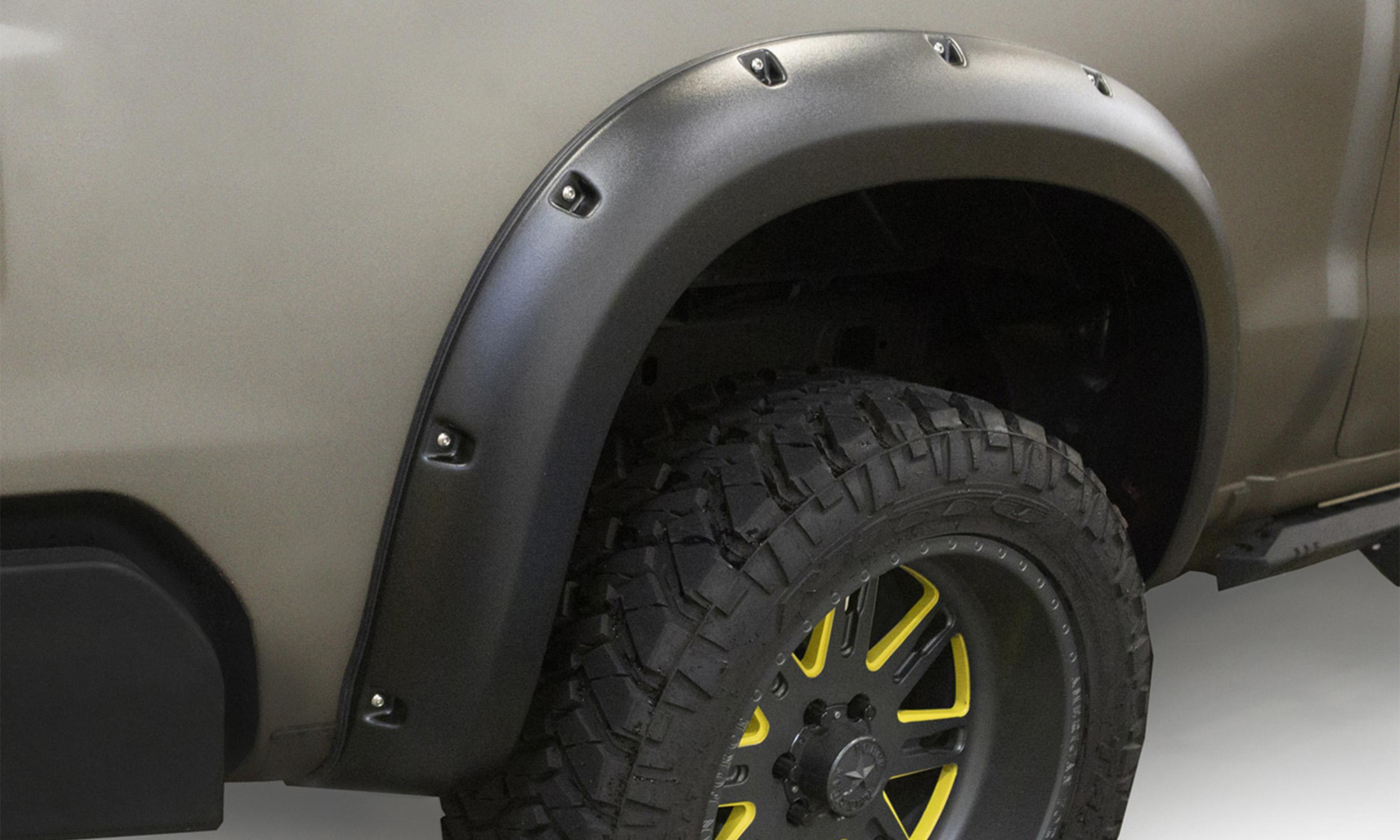 Lund Rx-Rivet Style 2pc Textured (2019-2026 Sierra 1500) - RX130TB