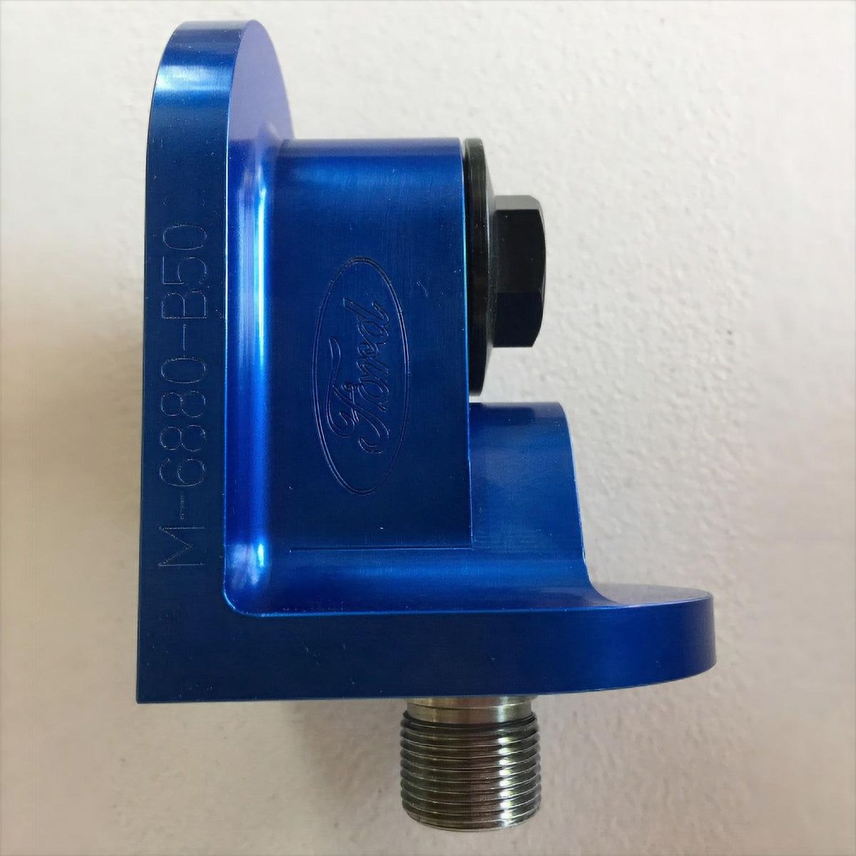 Ford Performance Billet 90 Degree Oil Filter Adaptor For Pushrod V8 Engines - M-6880-B50
