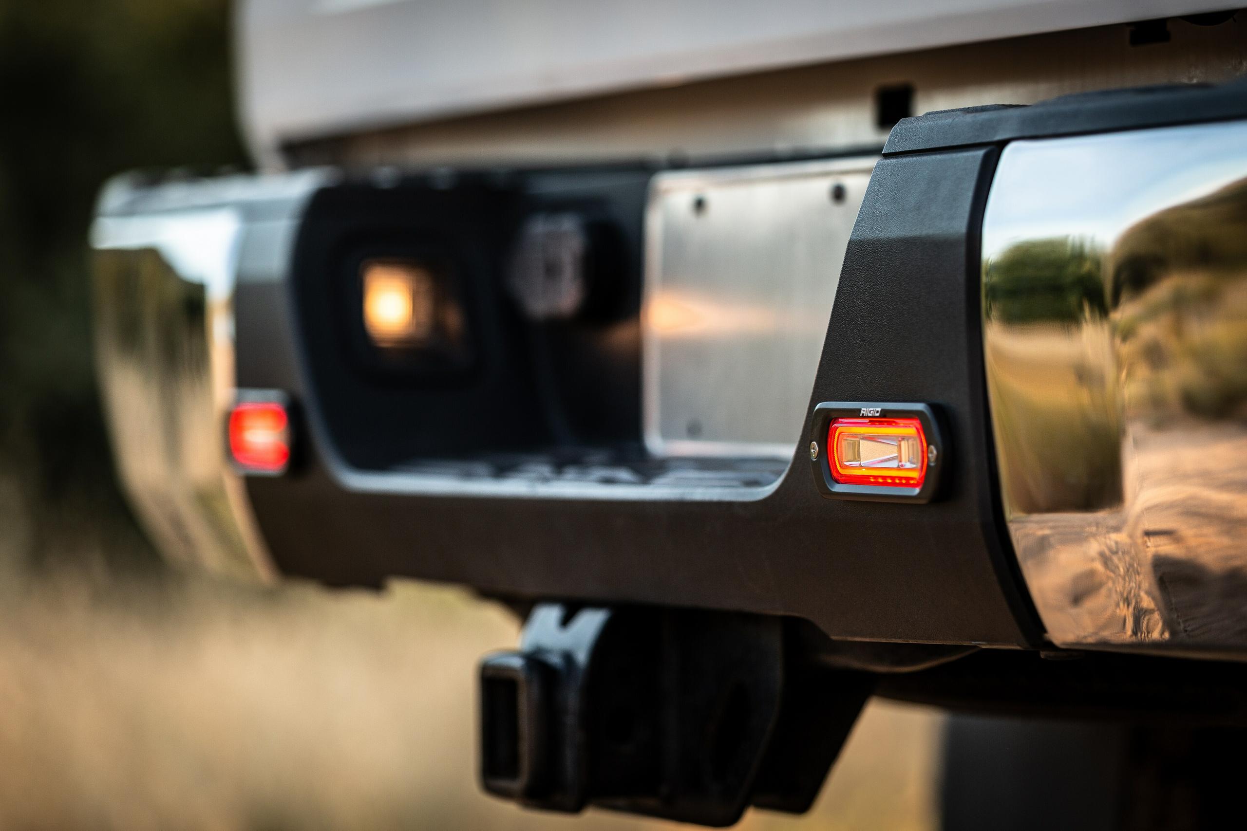 RIGID Industries Rigid Sr-L Series Off-Road Spreader Pod, Flush Mount, Red Halo, Pair - 53222