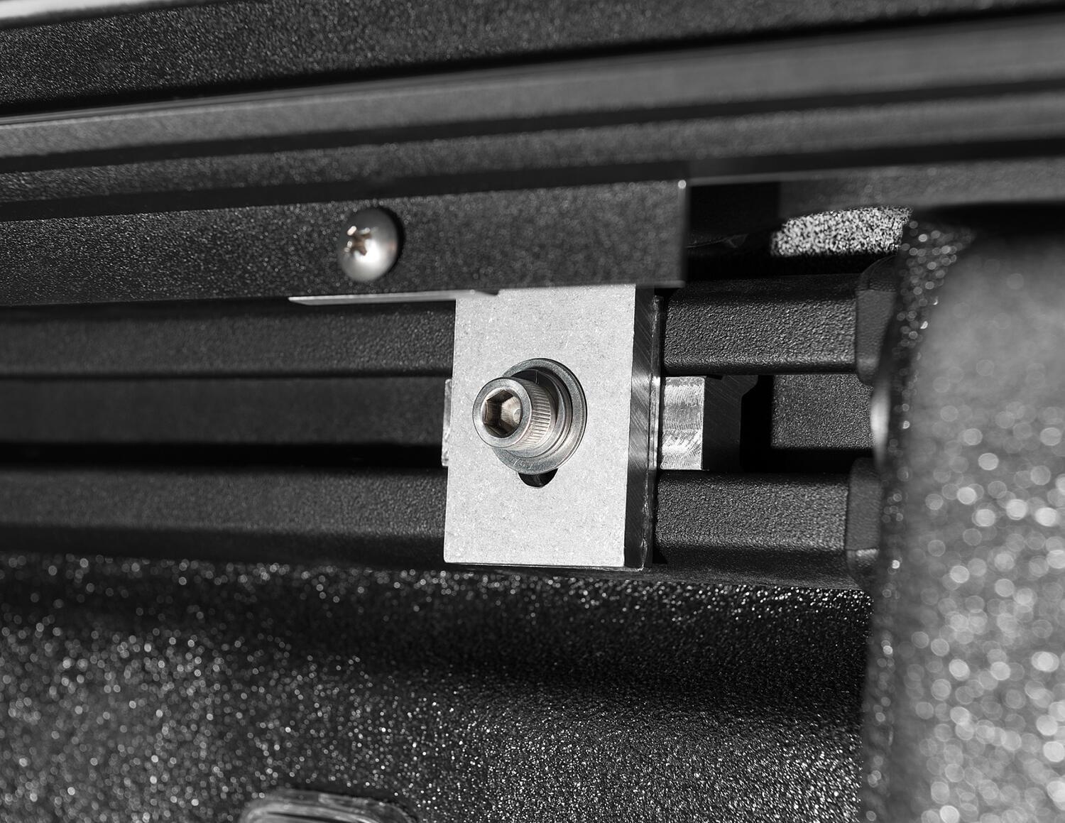 Roll N Lock M-Series - 20-25 Gladiator With Trail Rail System 5' - LG495M