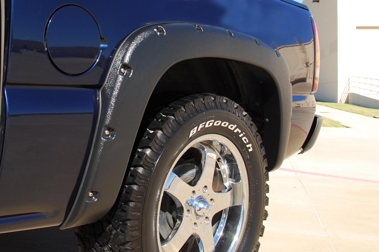 Lund Rivet Style Fender Flare Set - Rear, Textured, 2-Piece Set (2021-2022 Tacoma) - RX125TB