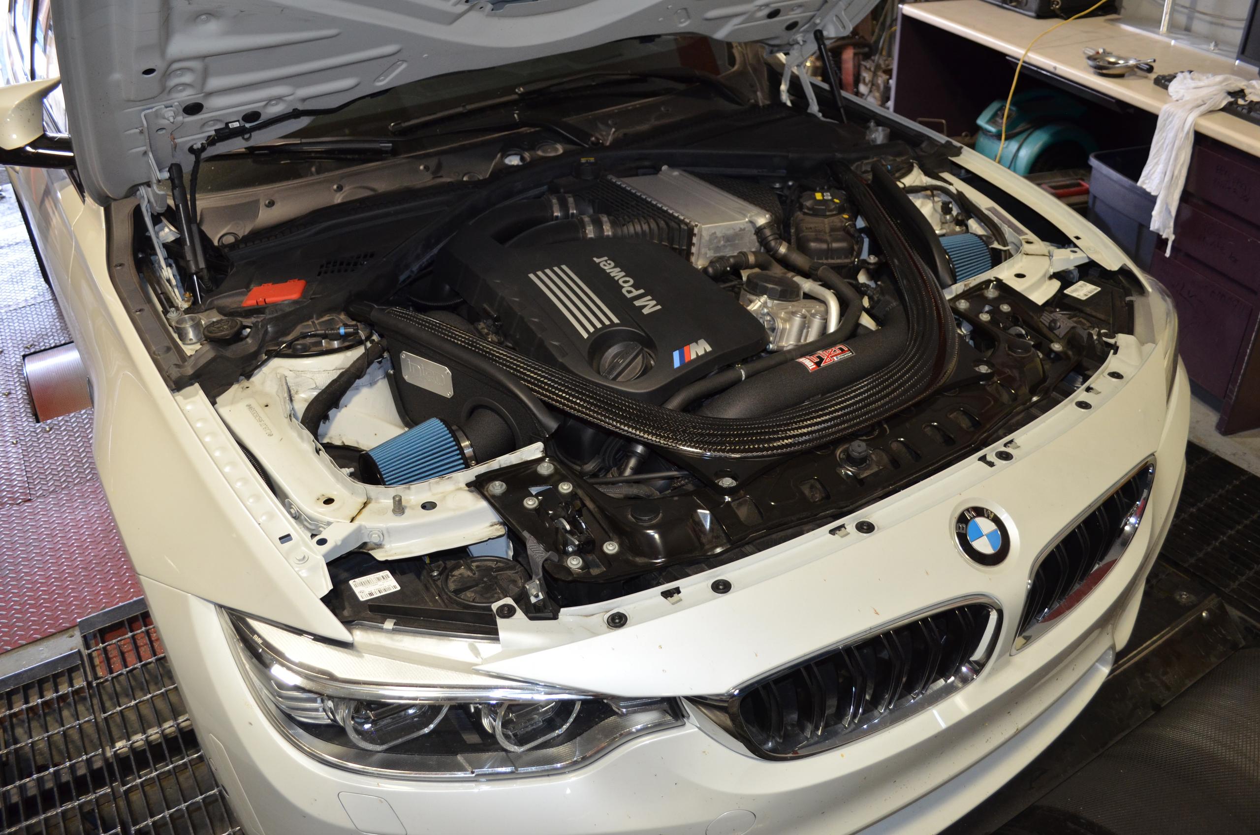 Injen SP short ram intake system with SuperNano-Web Dry Air filter (2015-2018 M3, M4 3.0L Twin turbo) - SP1116WB
