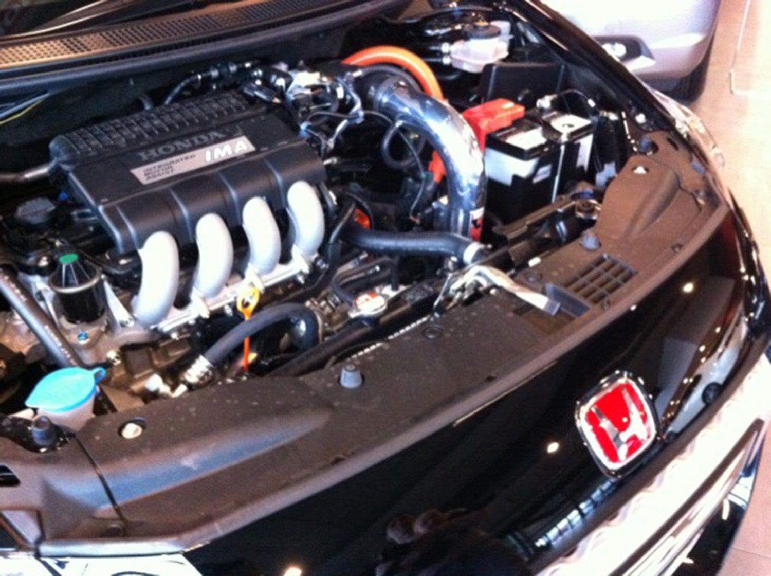 Injen SP tuned cold air intake system with SuperNano-Web Dry Air filter (2011-2016 CRZ Hybrid 1.5L) - SP1585P
