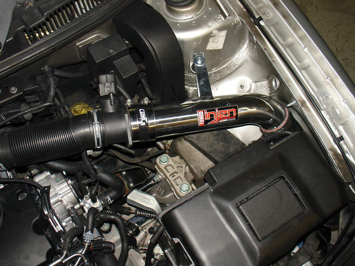 Injen SP tuned cold air intake system with SuperNano-Web Dry Air filter (1999-2004 Golf, Jetta 1.9L Turbo) - SP3016BLK