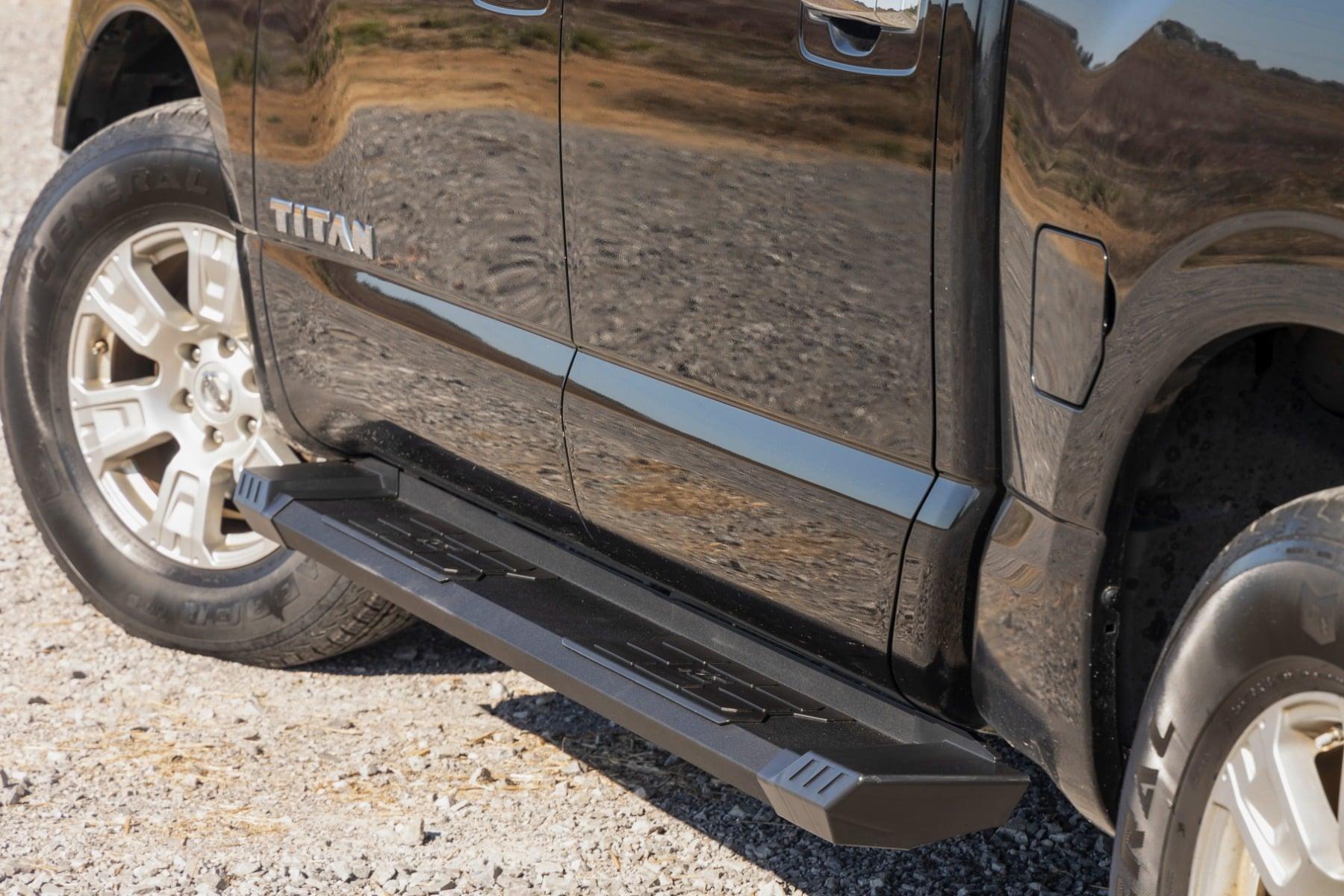 Rough Country HD2 Aluminum Running Boards Crew Cab Nissan Titan 2WD/4WD (2004-2024) (2004-2024 Titan, TITAN) - SRB041785A