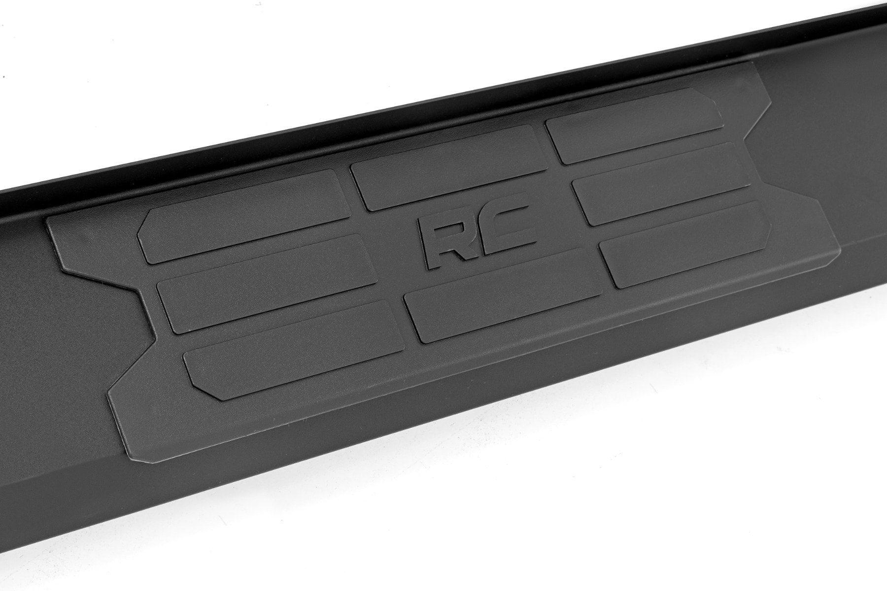 Rough Country HD2 Aluminum Running Boards CrewMax Toyota Tundra 2WD/4WD (2022-2026) (2022-2026 Tundra) - SRB072291A