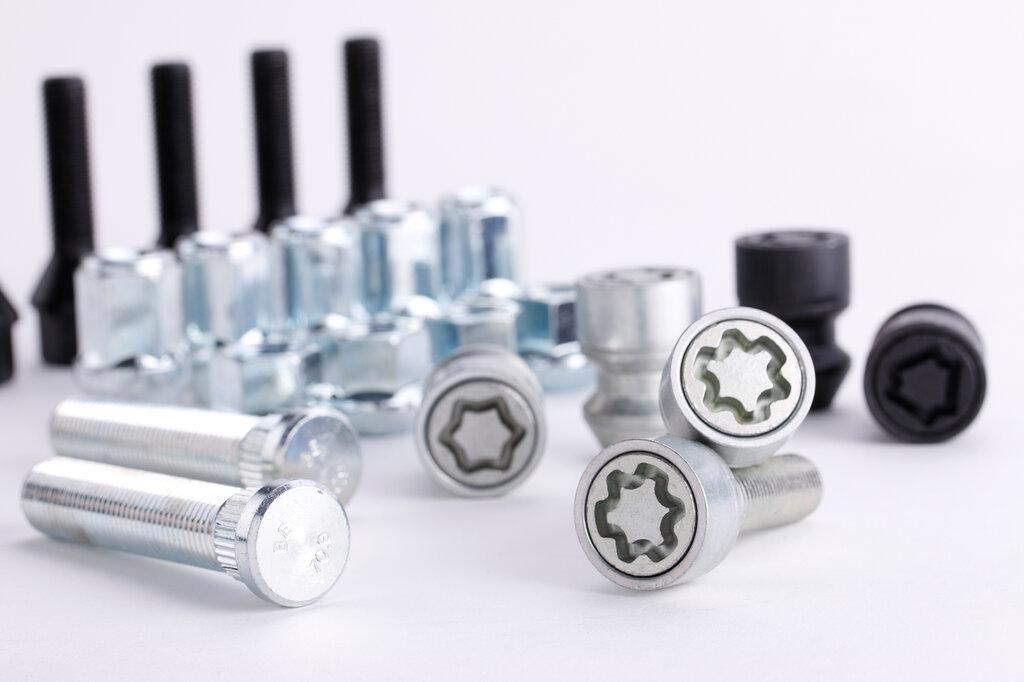 ST Suspension Wheel Lock Silver (Bolts (2+key) M14x1.5x27mm) - 56120102