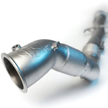 cp-e QKspl Downpipe casting detail
