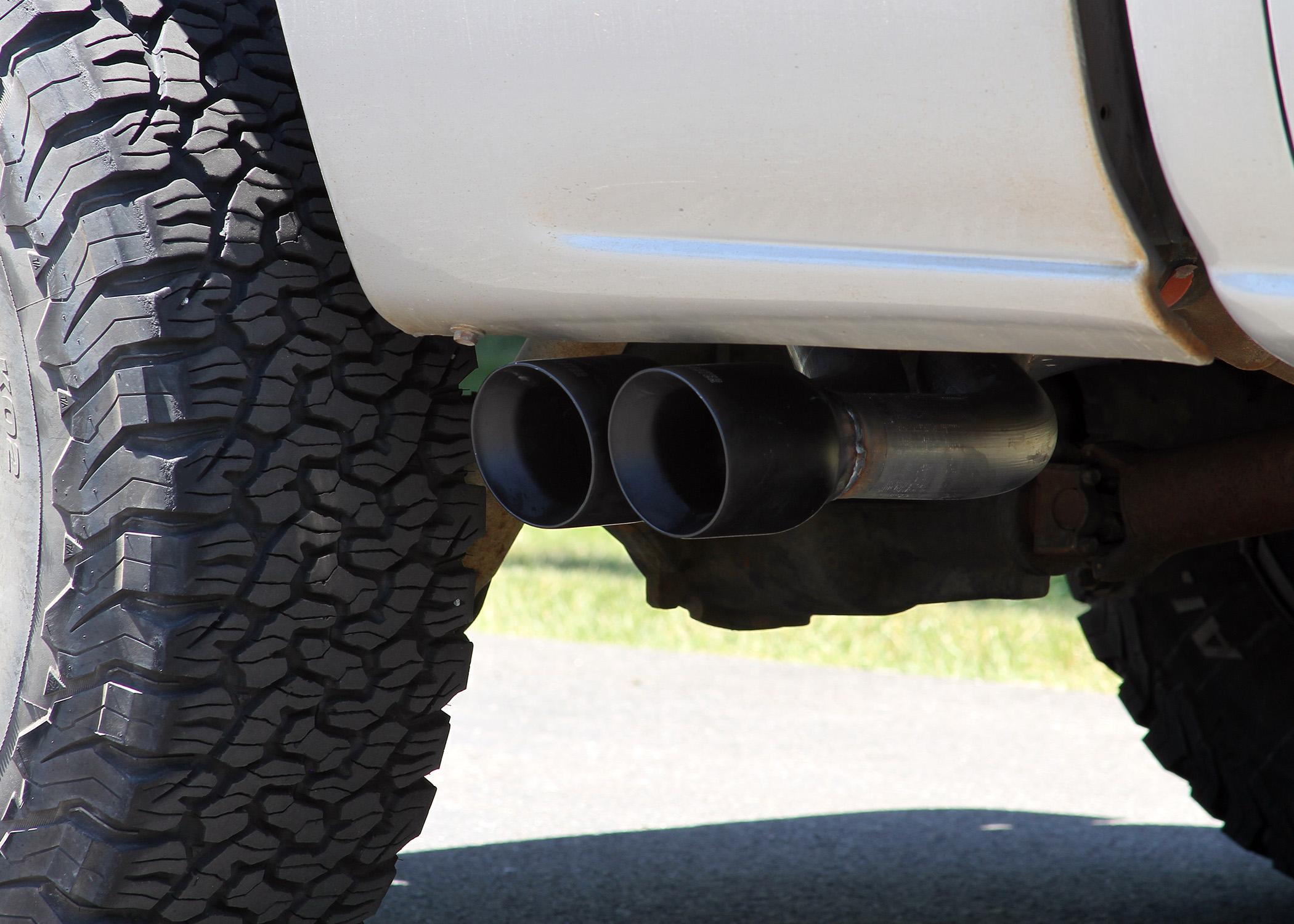 Flowmaster Flow FX Cat-Back Exhaust System - 717990